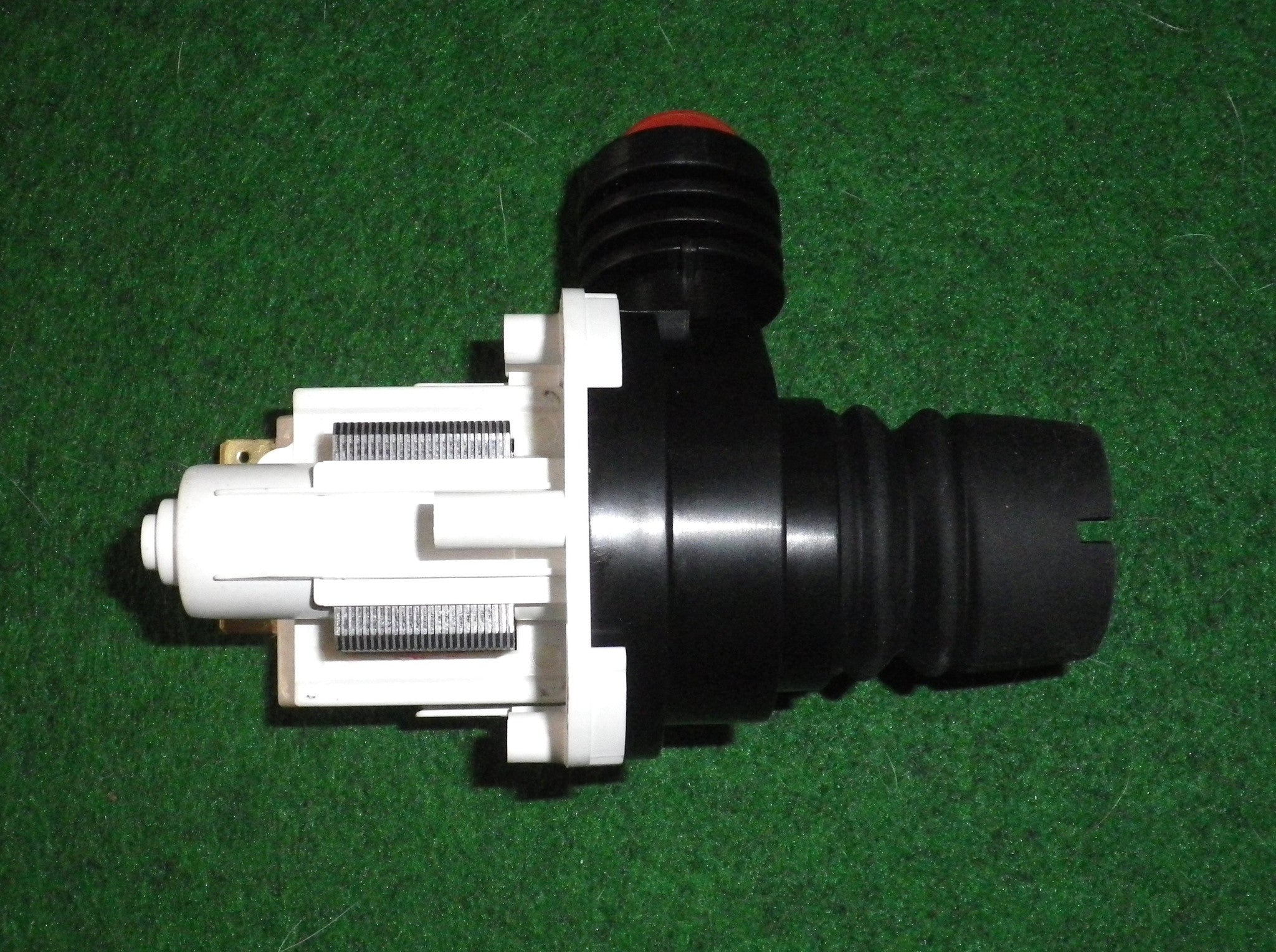 Westinghouse WSF6600 Series Dishwasher Drain Pump Motor Assembly Replacement - Part Number 140000443022
