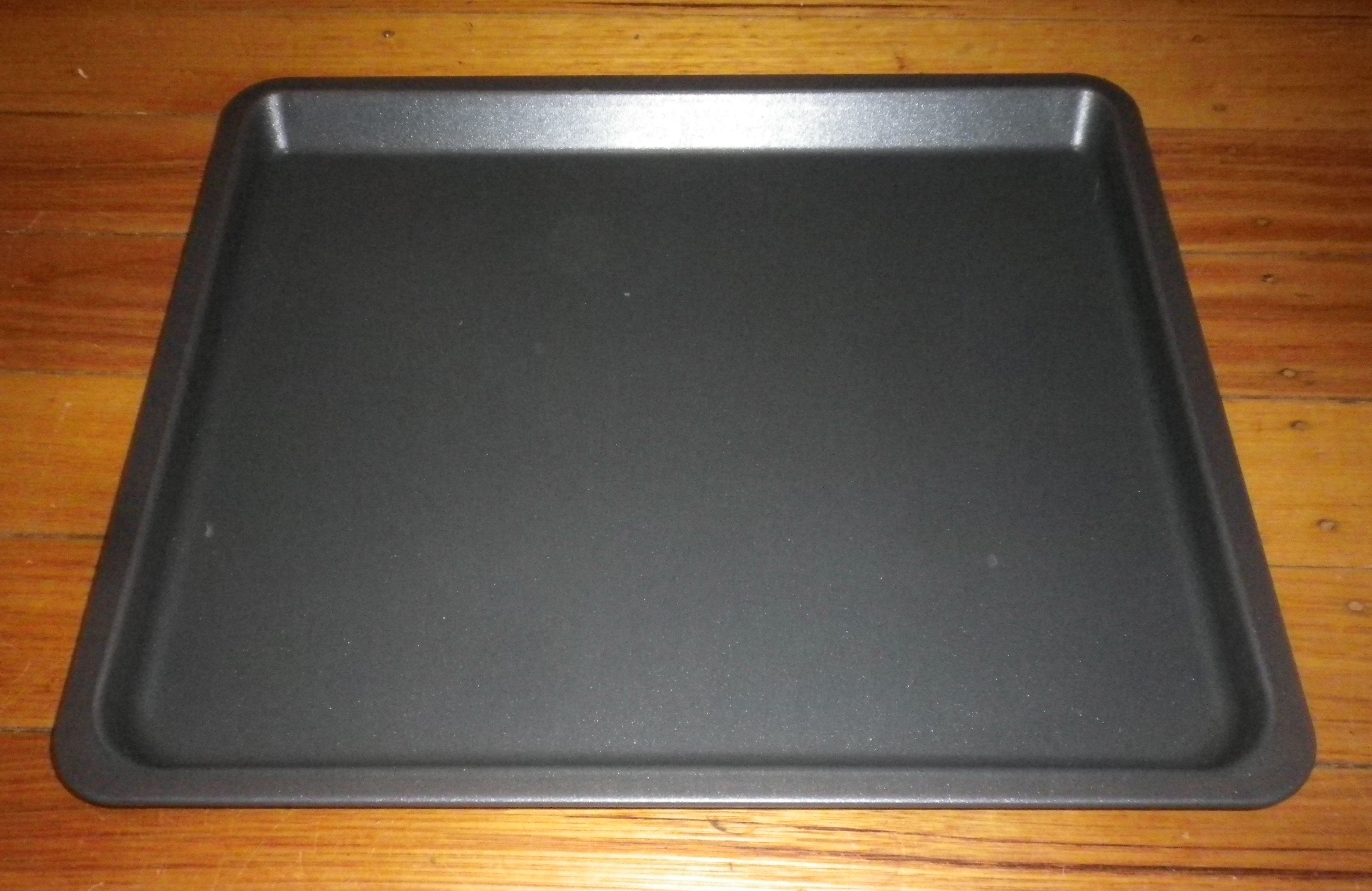 AEG High - Quality Enamel Oven and Grill Dish, Ideal Baking Tray with Dimensions 466mm x 385mm x 23mm - Part Number ACC112