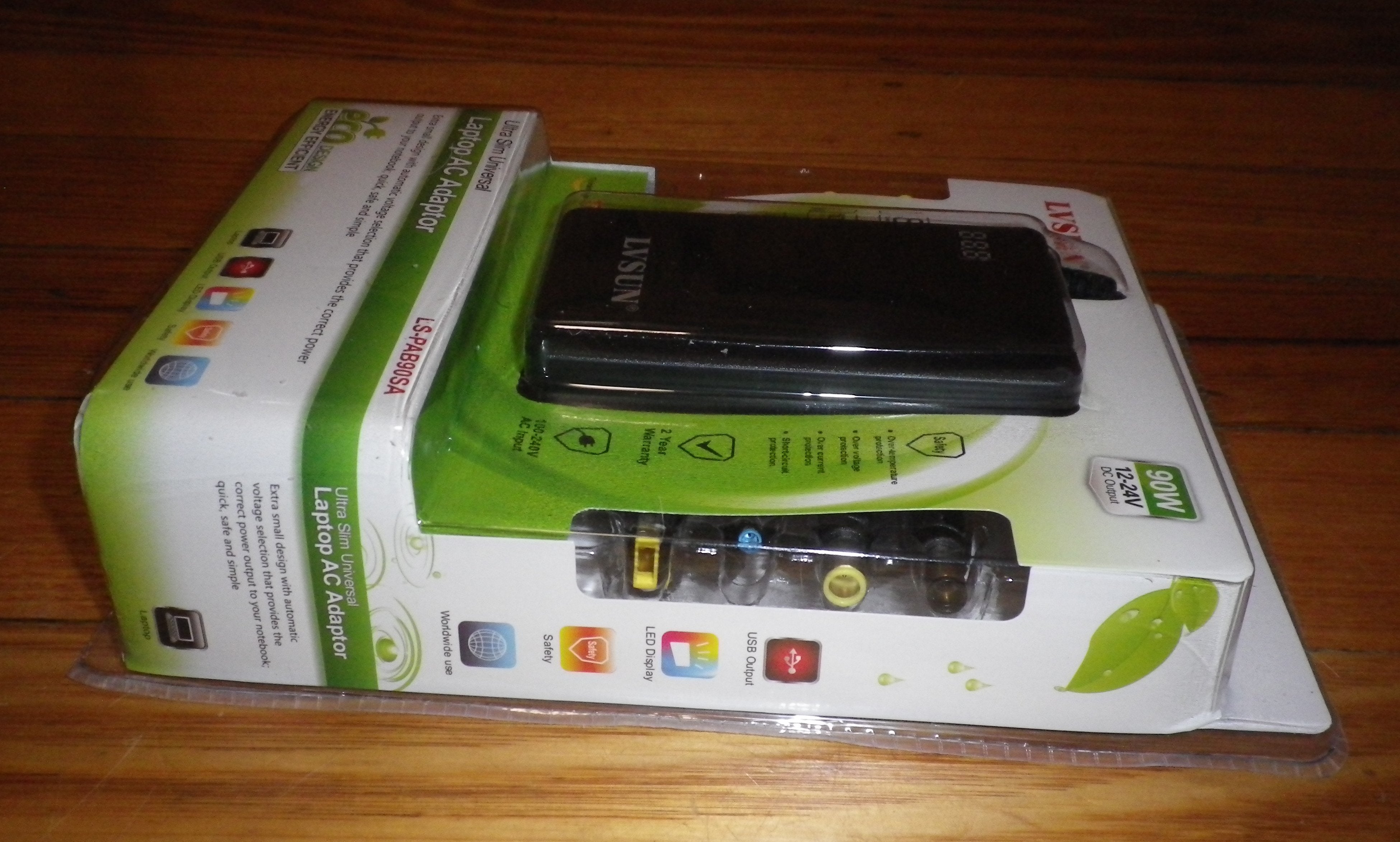 Universal 12 - 24V 90W Switch - mode Laptop AC Adapter (Part # LS - PAB90SA)