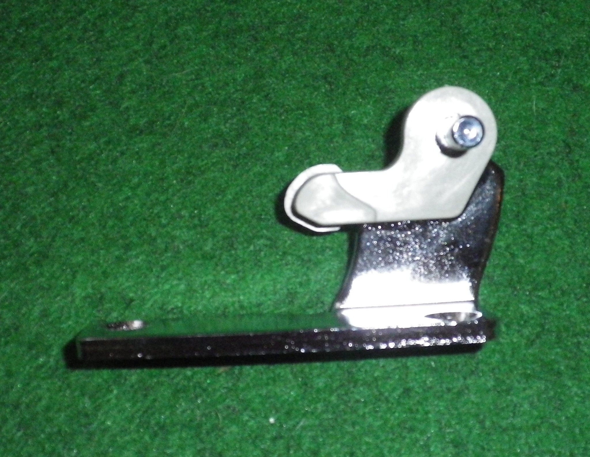 Fisher & Paykel Refrigerator Grey Left-Hand Door Centre Hinge and Closing Cap Replacement Part # FP881286P