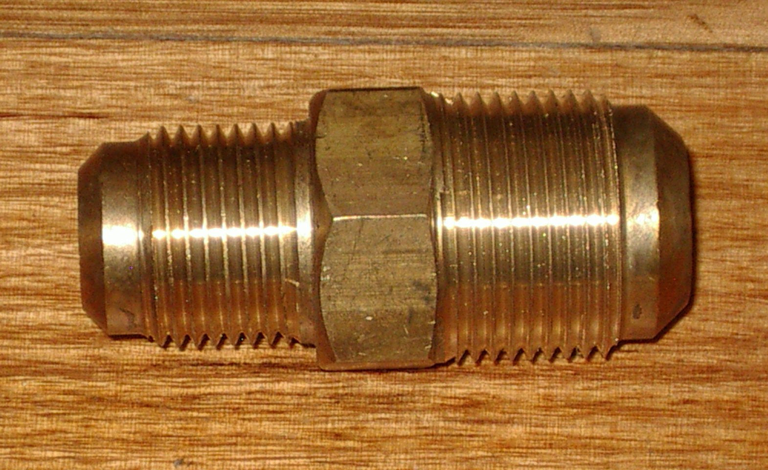 Refrigeration Brass 3/4 SAE to 5/8 SAE Flare Reducing Union Set with Flare Nuts - Part # RF707KIT