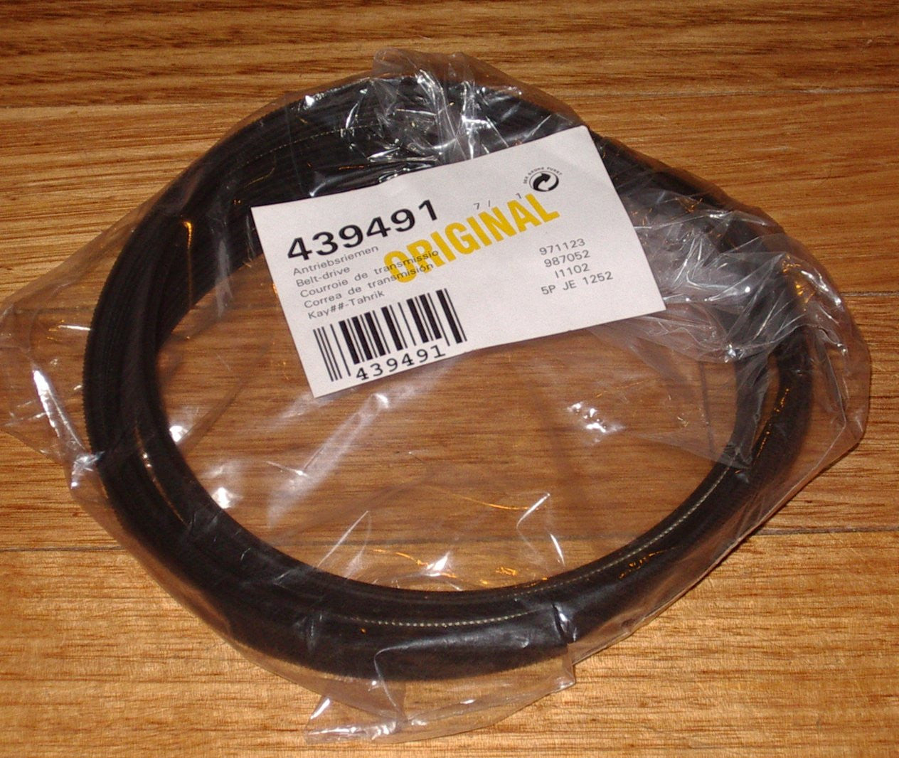 Genuine Bosch Maxx Front Loader Washing Machine Drum Drive Belt - Part # 439491