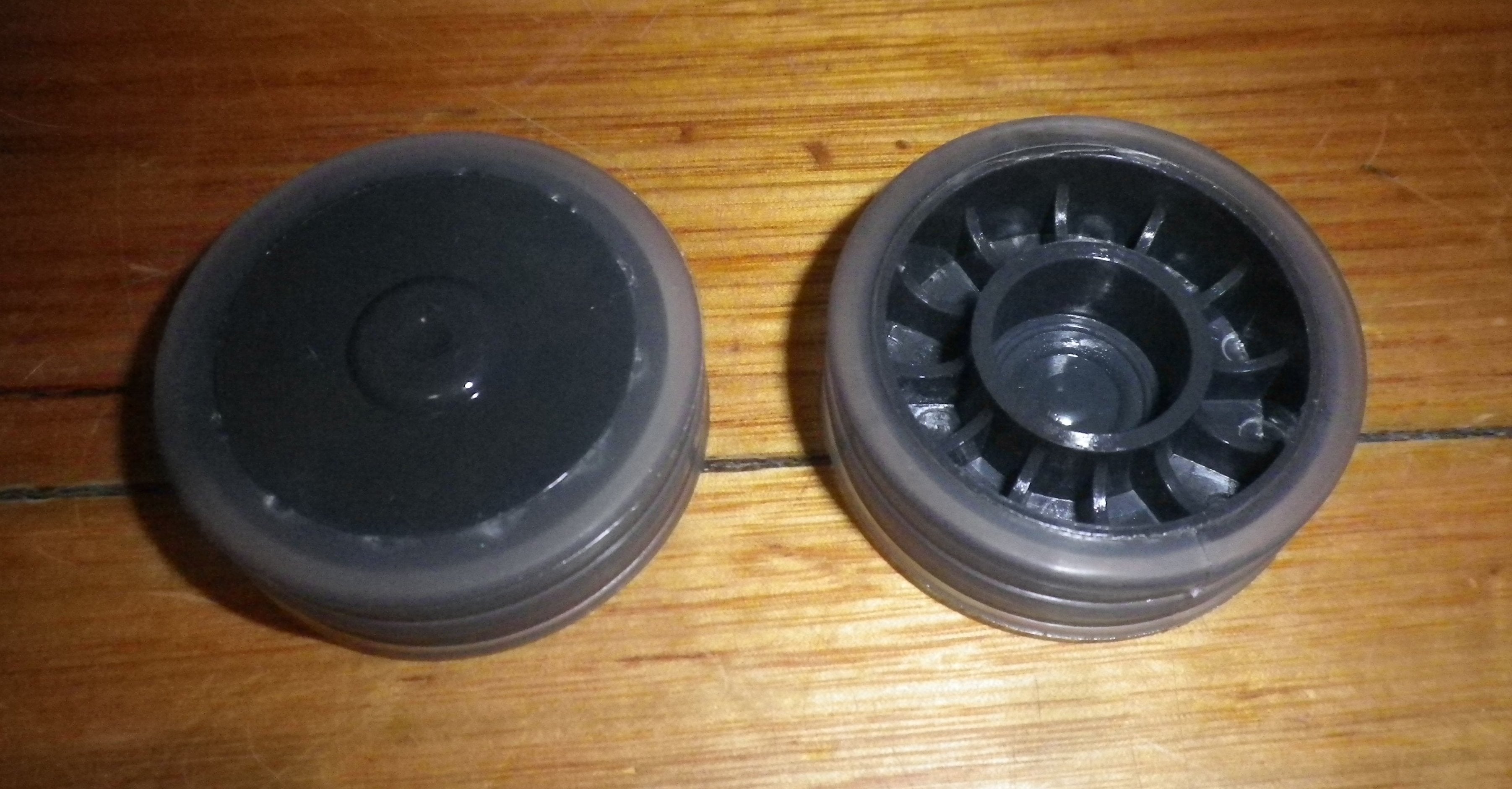 Electrolux ErgoRapido ZB3100 and ZB3300 Series Genuine Replacement Large Rear Wheels (Pack of 2) - Part Number 4055478525