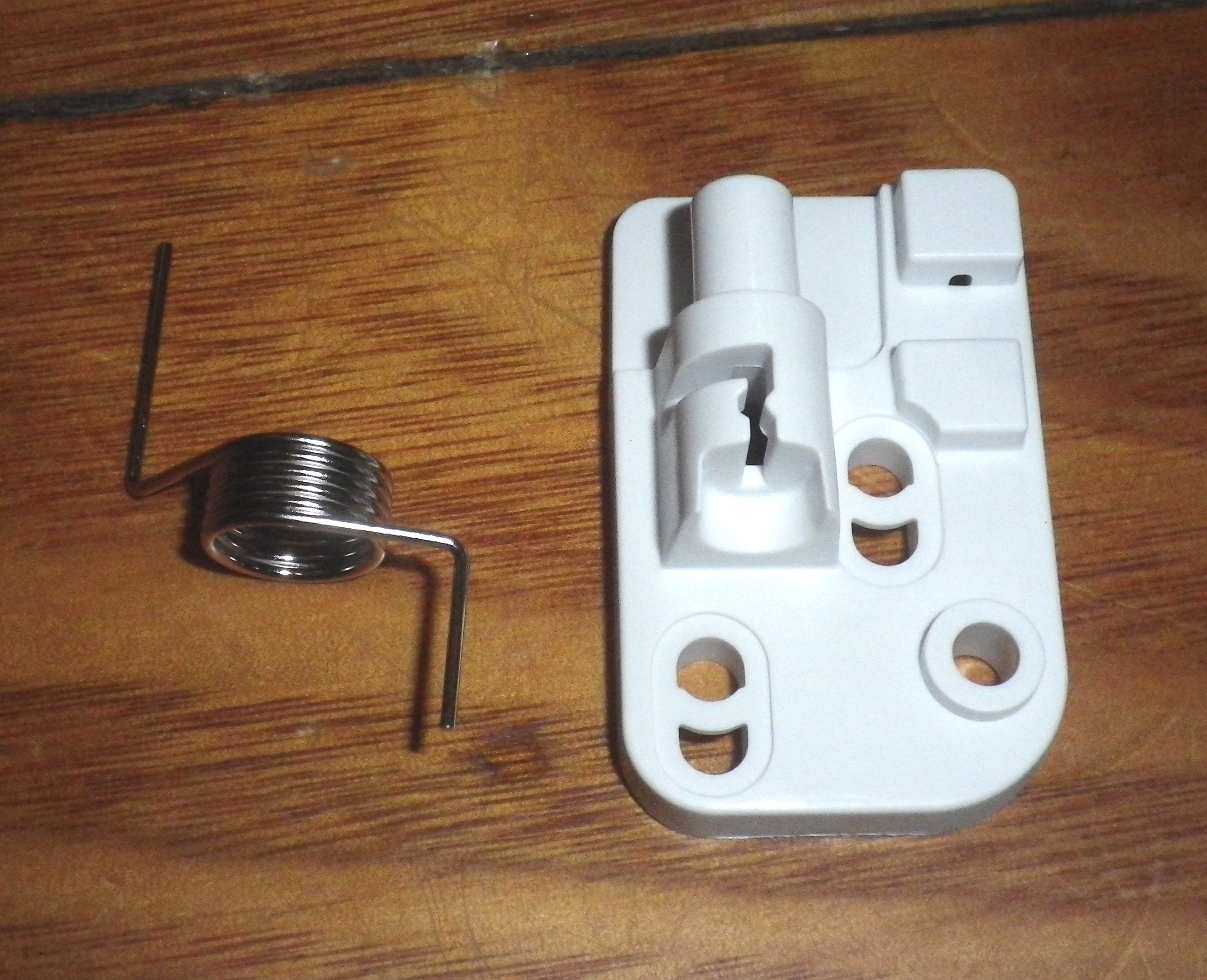Fisher & Paykel French Door Fridge Centre Closing Bar Spring Kit - Part FP847788P