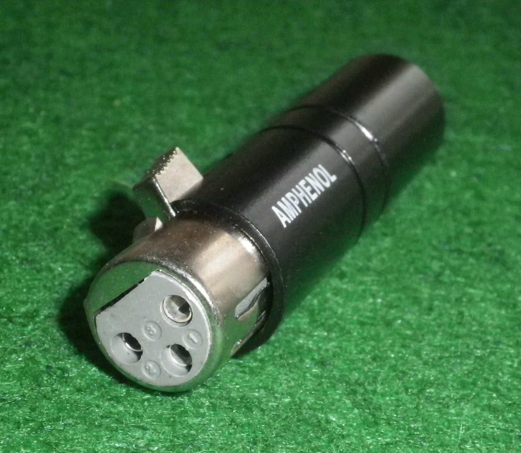 Amphenol High - Quality 3 - Pin Male to Female XLR Audio Adaptor, Part Number AC3F3MBW