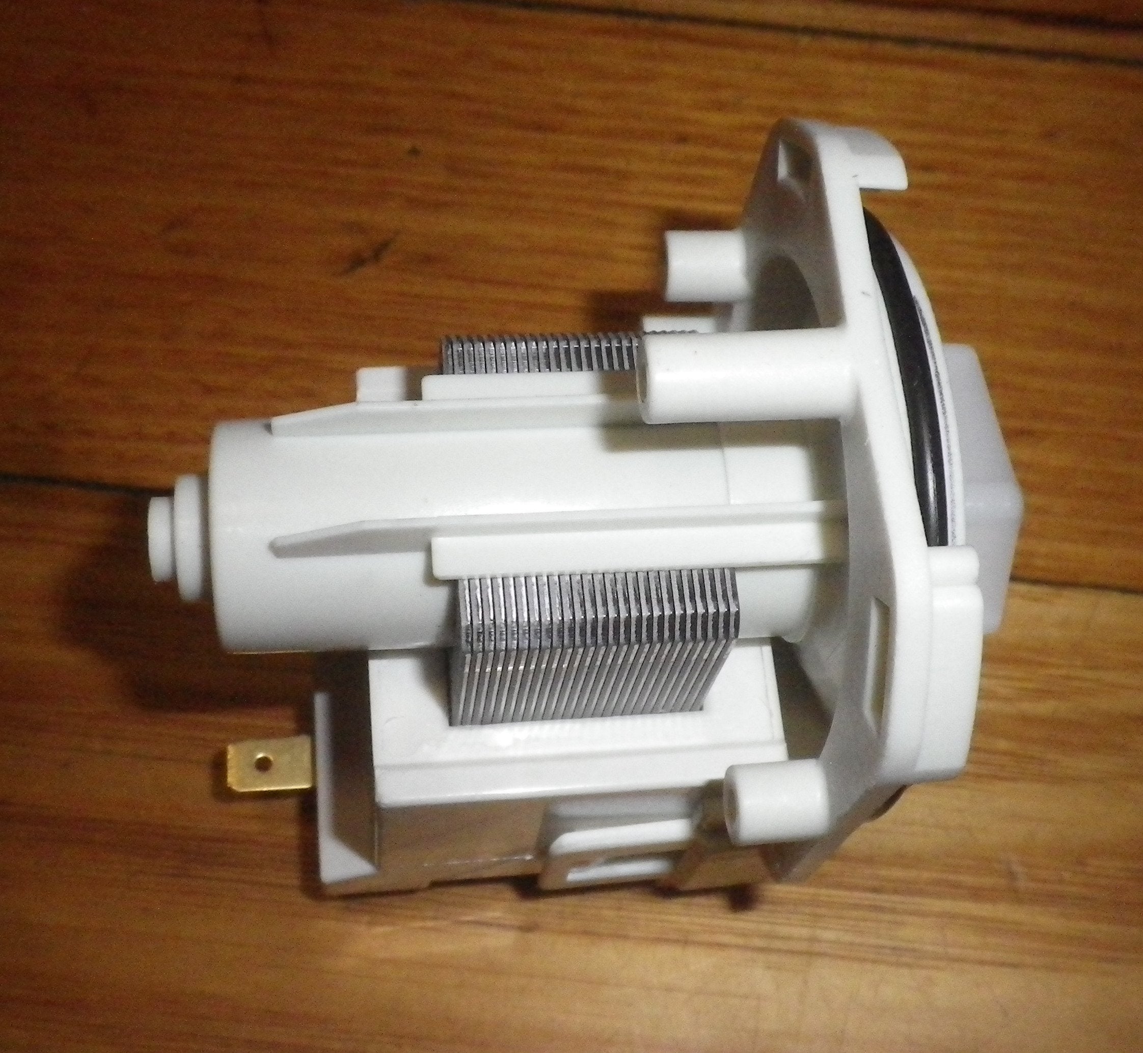 Dishlex DSF6105/DSF6106 Series 220 - 240V Drain Pump Motor Assembly #140000443212