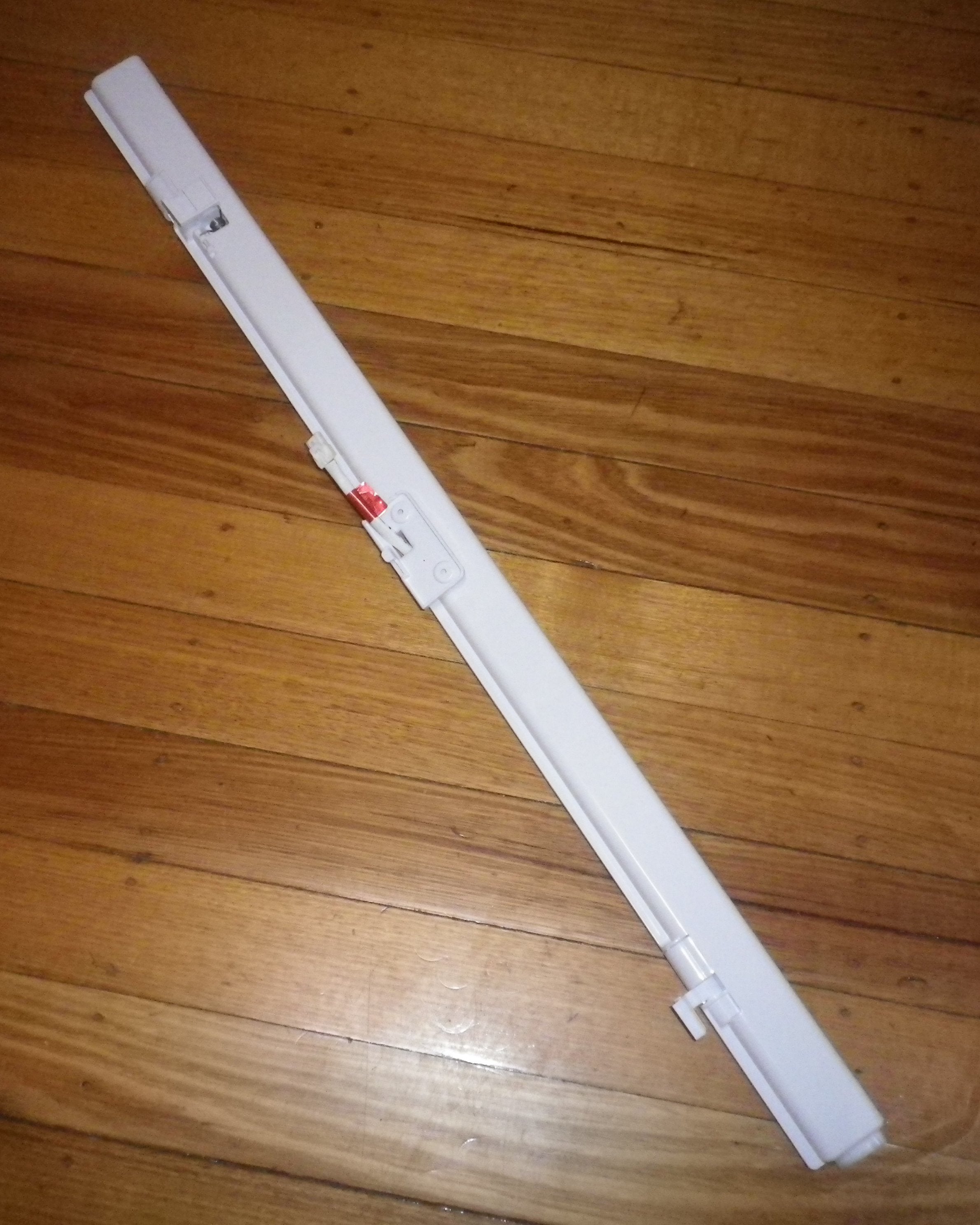 Samsung SRF752DSS French Door Fridge Centre Closing Bar - Part # DA97 - 07244F