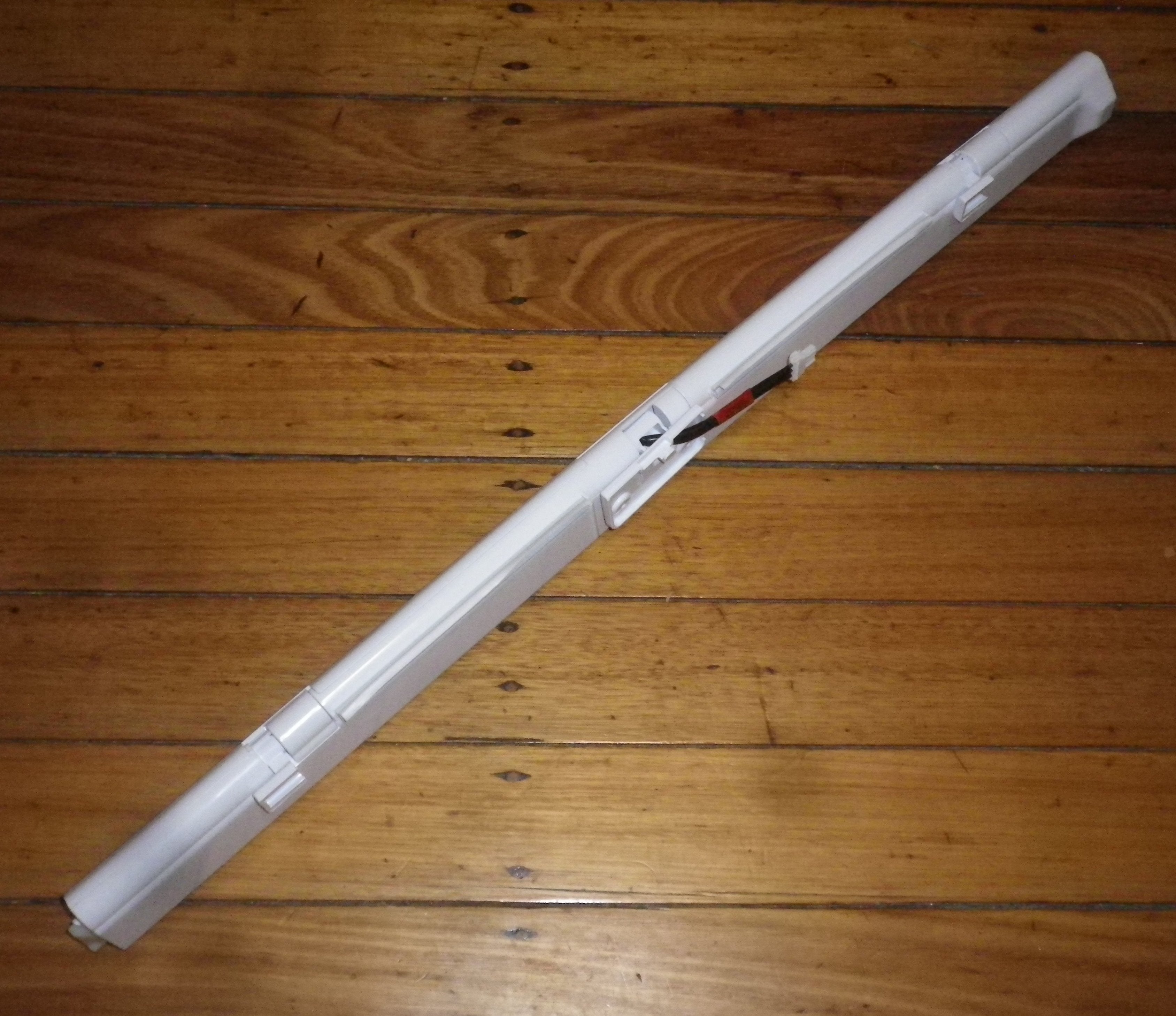 Samsung SRF679SWLS French Door Fridge Centre Closing Bar - Part DA97-14049D