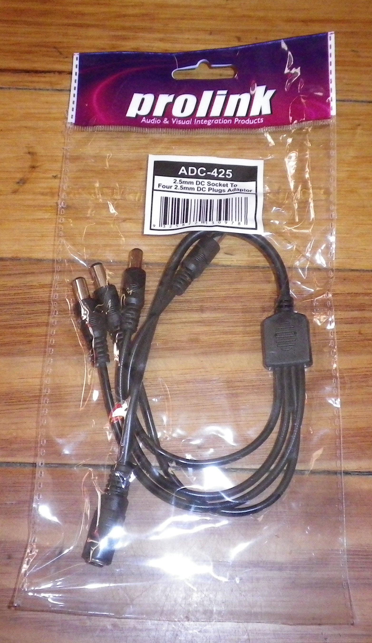 Prolink 40cm DC Plug Splitter - 2.5mm Socket to 4 X 2.5mm Plugs, Part # ADC425