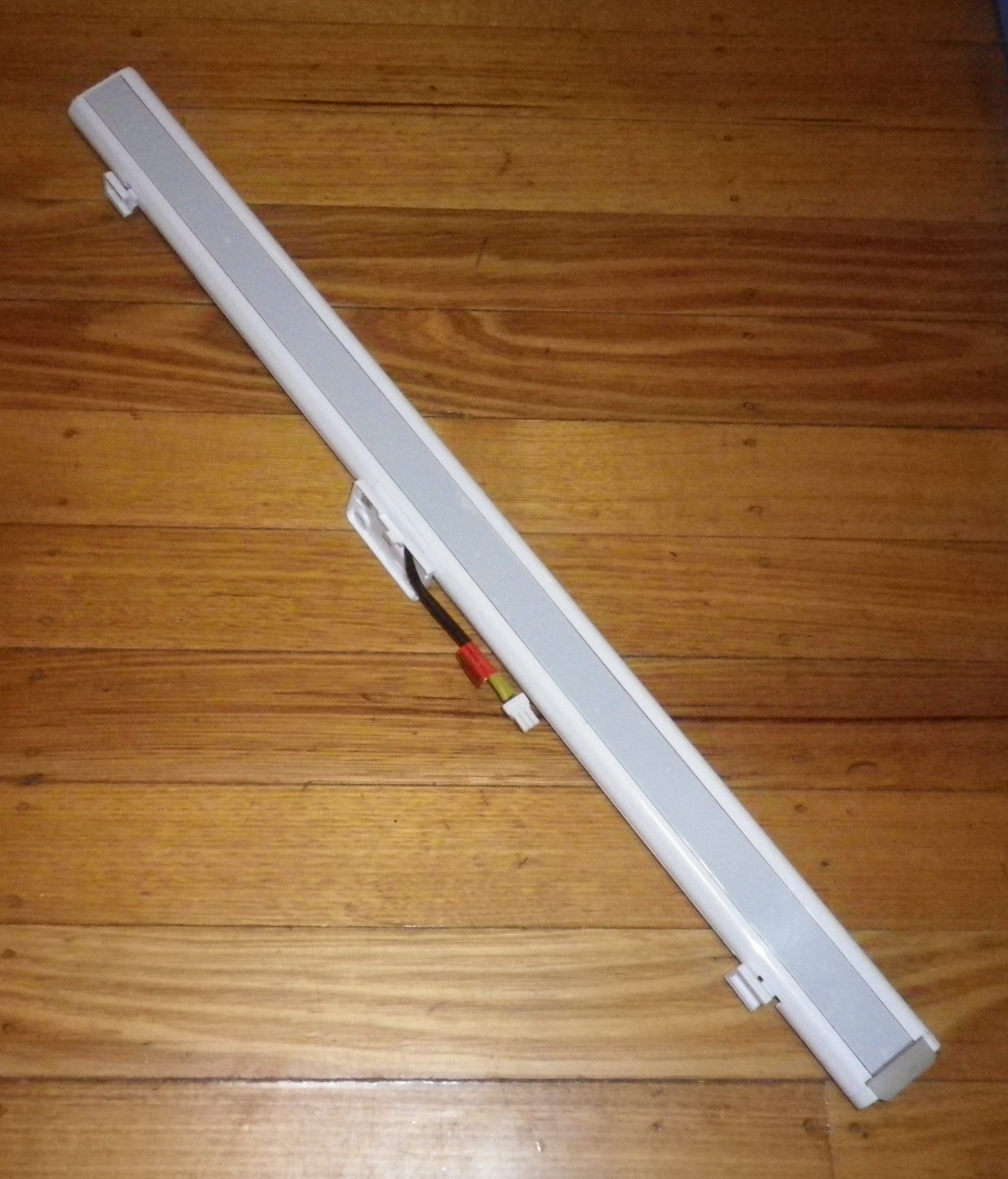 Samsung SRF719DLS French Door Refrigerator Centre Closing Bar Replacement Part # DA97-17722P