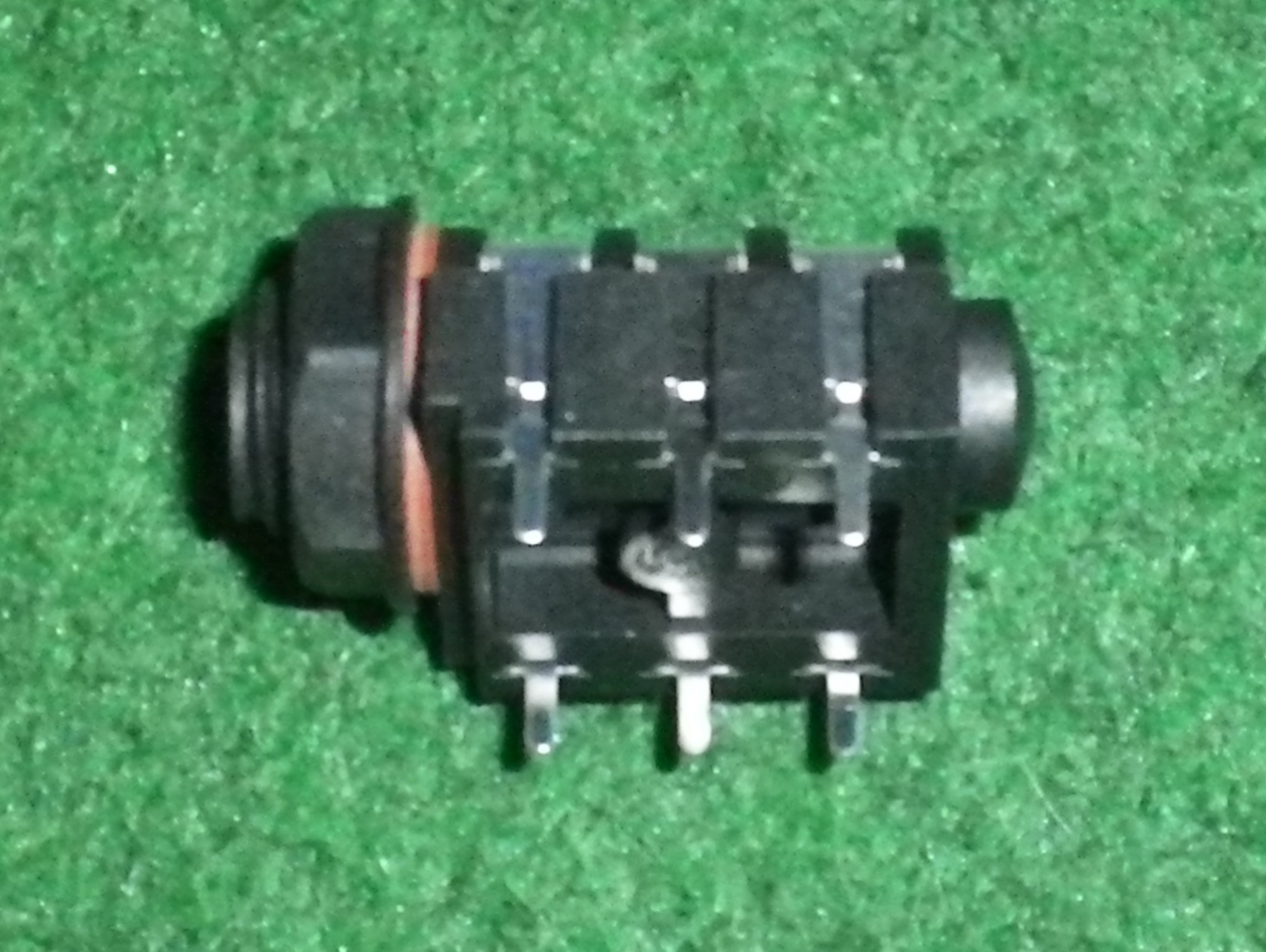 High - Quality Plastic - Insulated 6.3mm Stereo Switched Phone Socket for PCB Mounting - Part Number BJ104