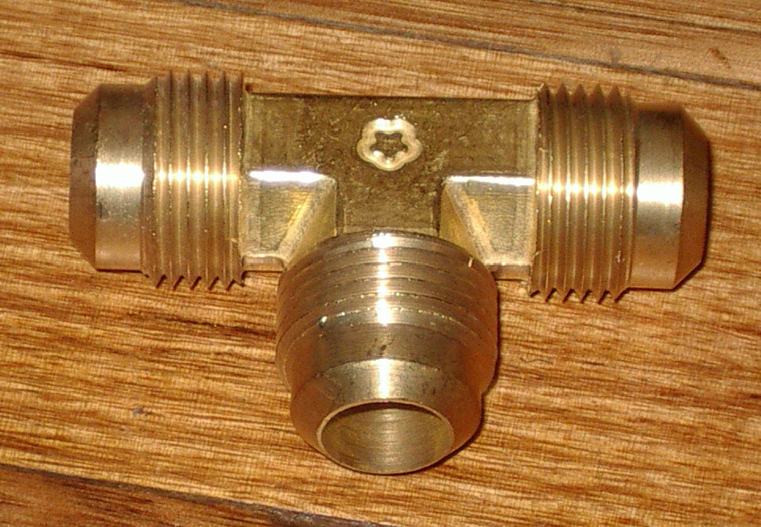 Brass 5/8 Inch SAE Flare T-Union Fitting Kit with Flare Nuts for Refrigeration Applications - Part # RF713KIT