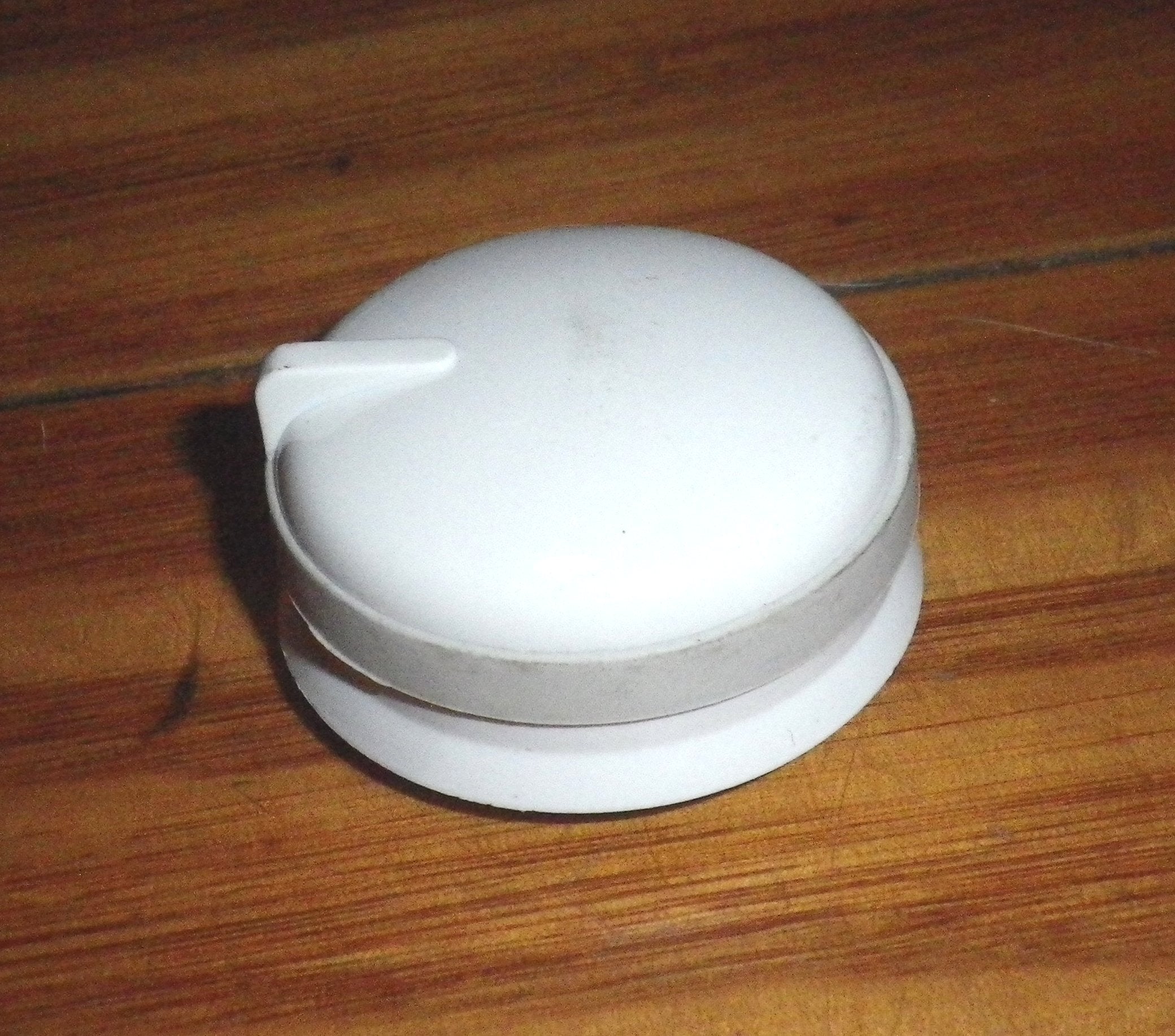 Westinghouse Brand New White Cooktop Burner Control Knob Replacement Part - Part Number 0019007707