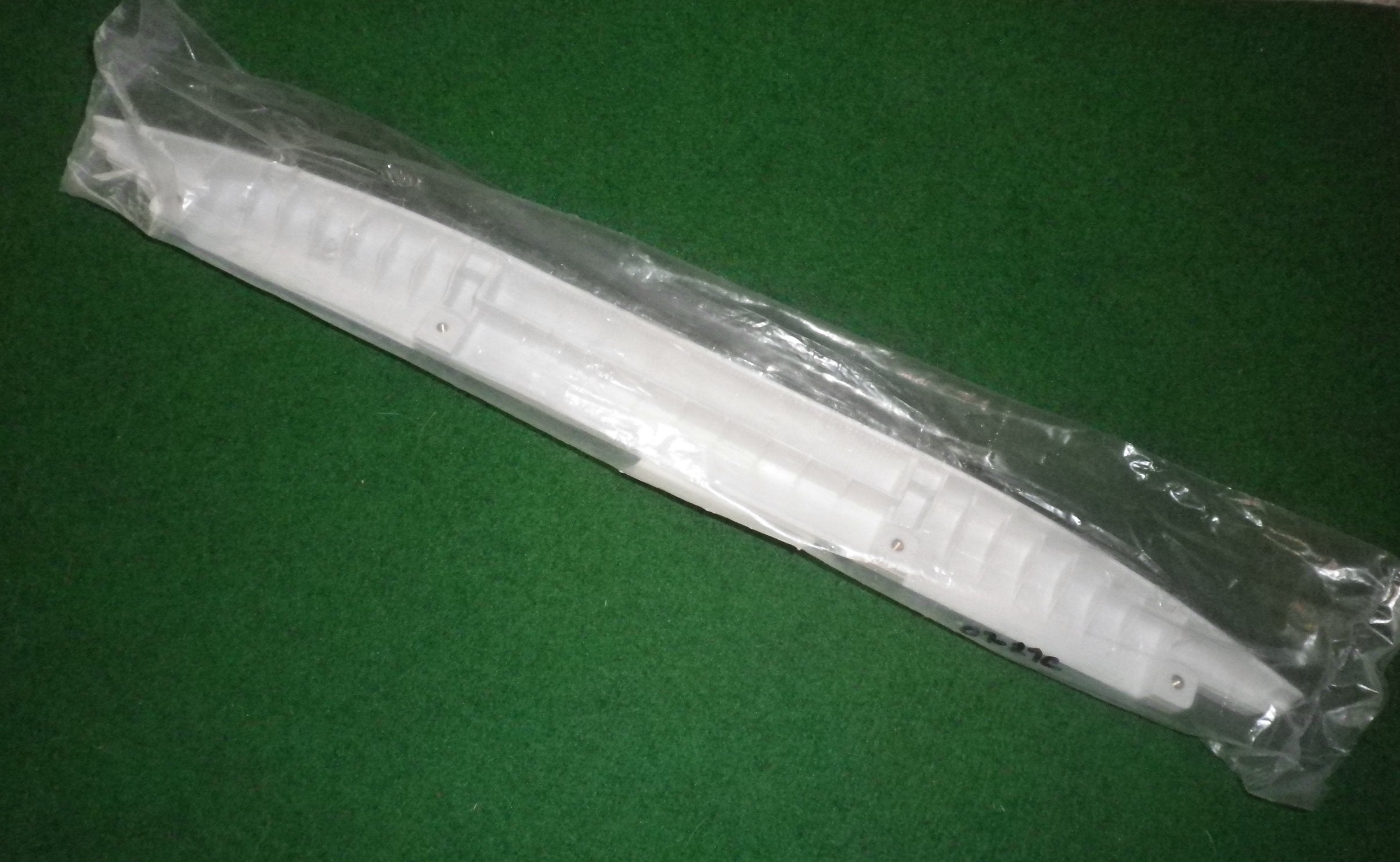 Westinghouse White Plastic Oven Handle - Genuine Part No. 0050010625