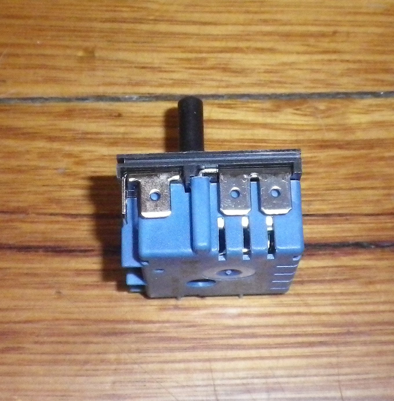 Universal Dual Simmerstat Control MD3-110-IAM: Ideal for Multiple Stove Brands