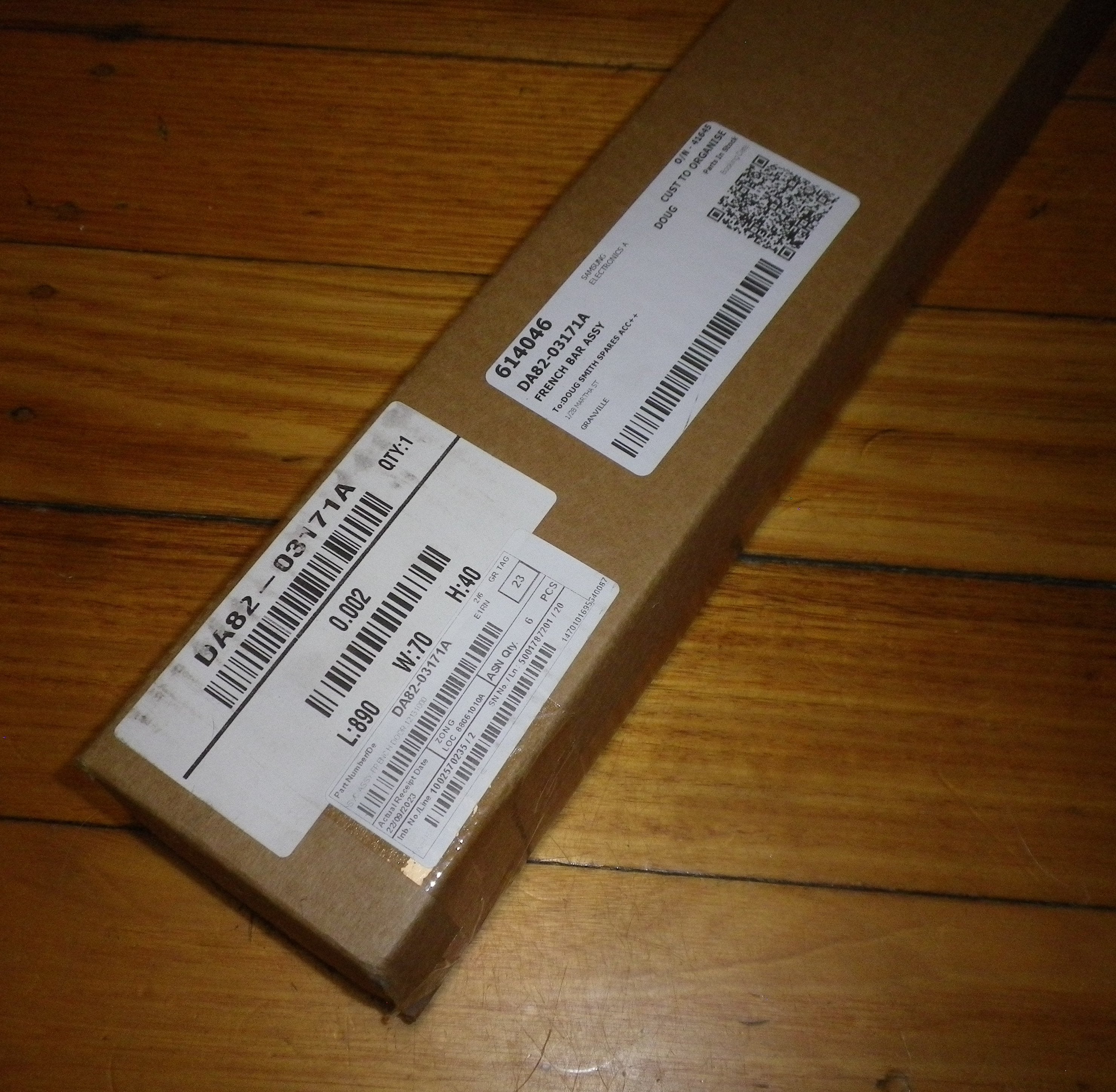 Samsung SRF5500S French Door Fridge Centre Closing Bar - Part # DA82 - 03171A