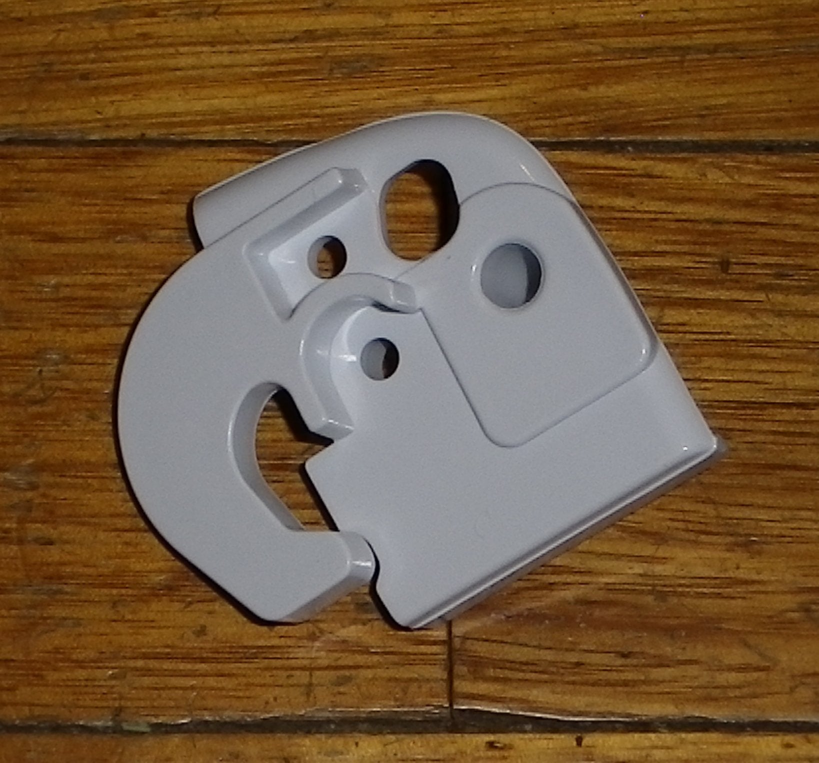 Fisher & Paykel White Refrigerator Right-Hand Door Closing Hook Stop Replacement Part # FP842237