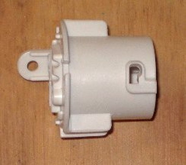 Chateau Grange Plastic Bayonet Cap Lampholder - Part # 101104