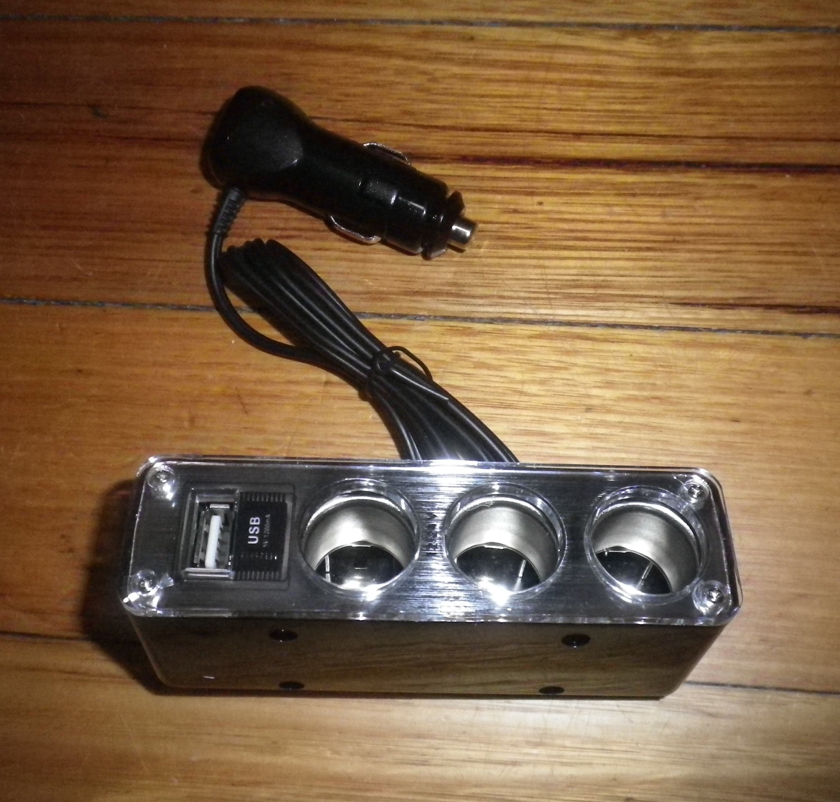 AerPro Triple Car Power Socket Adaptor with USB Charging Port - Model APL3USB