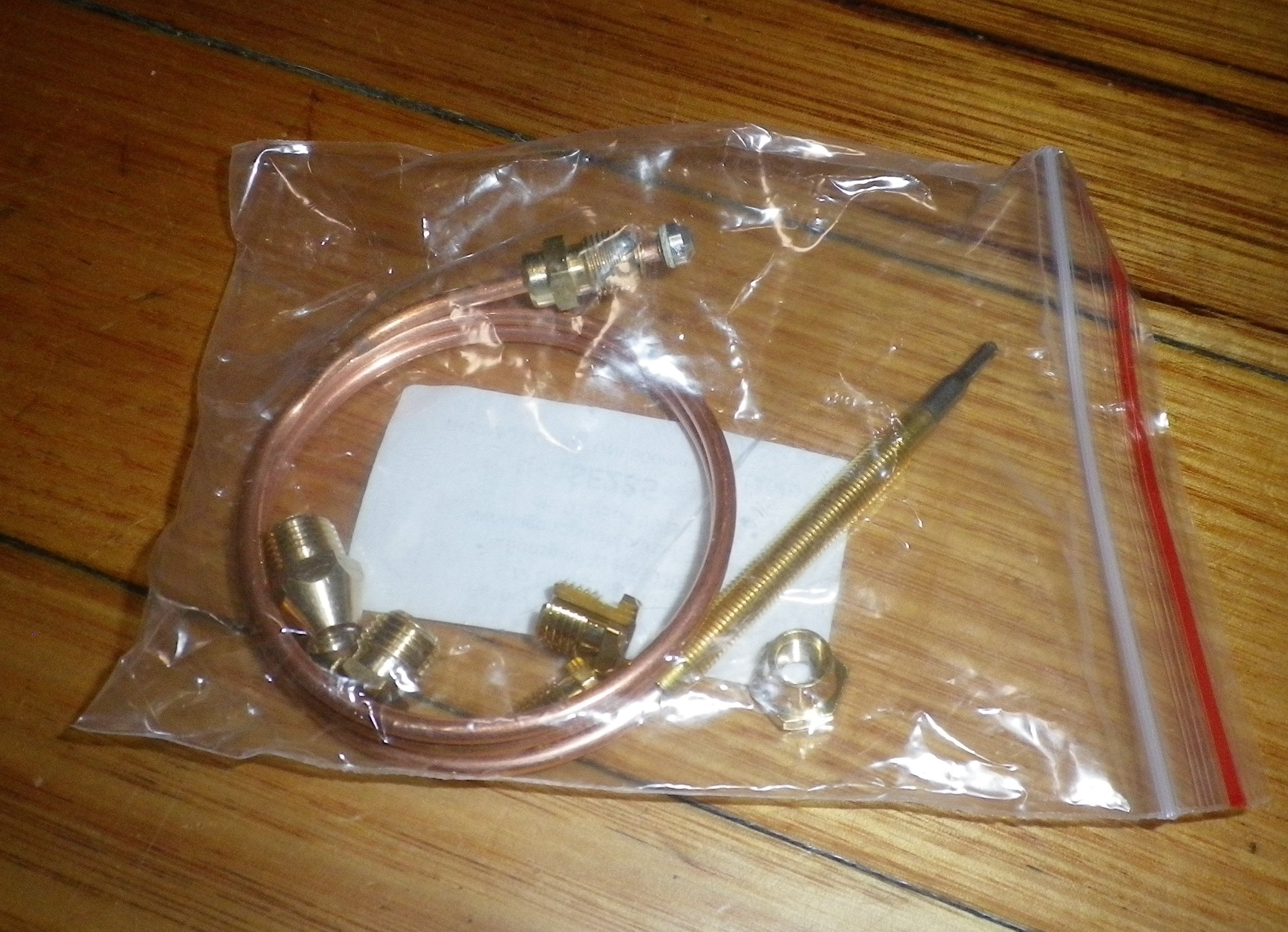 Universal 600mm Gas Hot Water System Threaded Thermocouple with Brass Adaptor Nuts - Part Number SE235