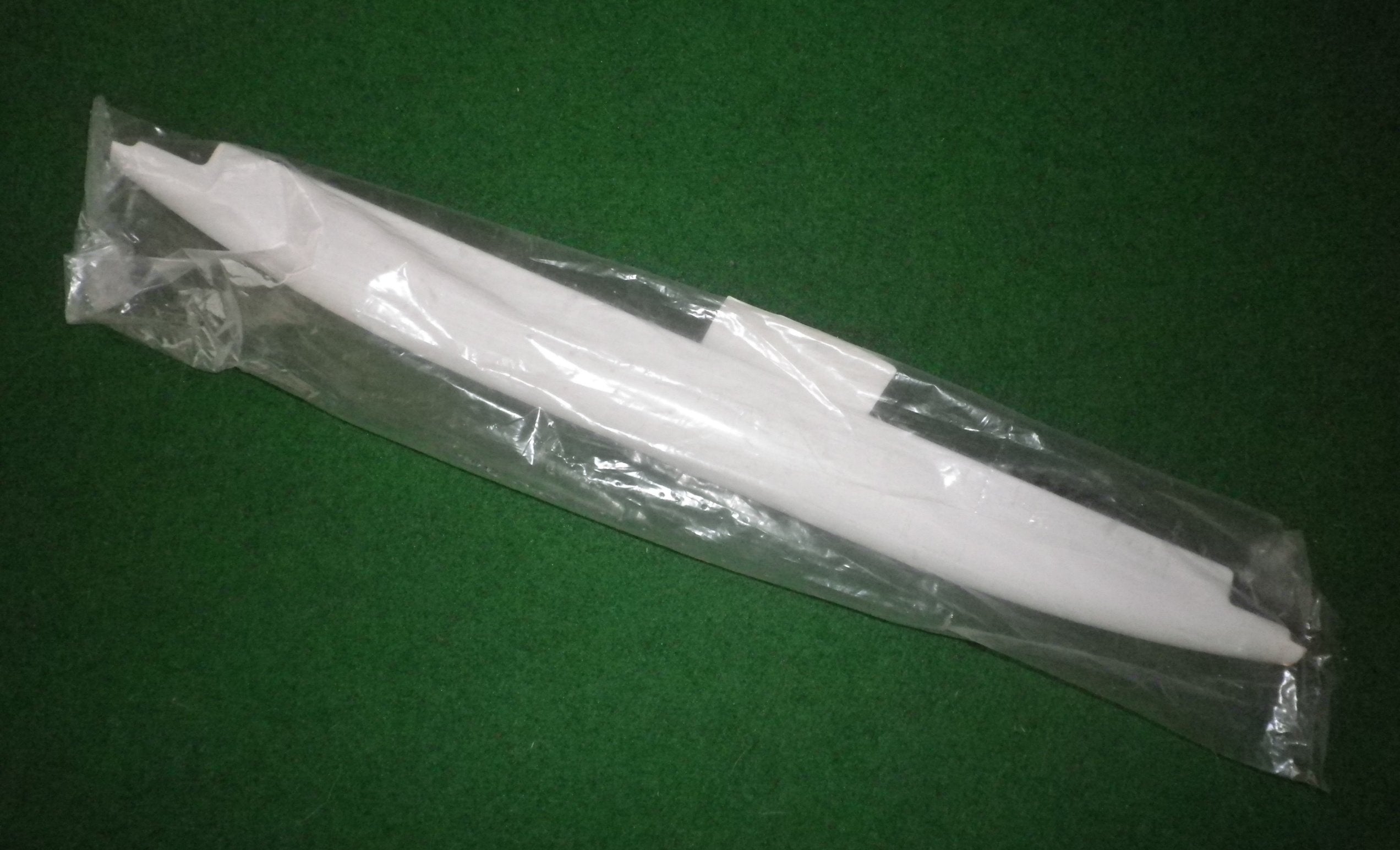 Westinghouse White Plastic Oven Handle - Genuine Part No. 0050010625