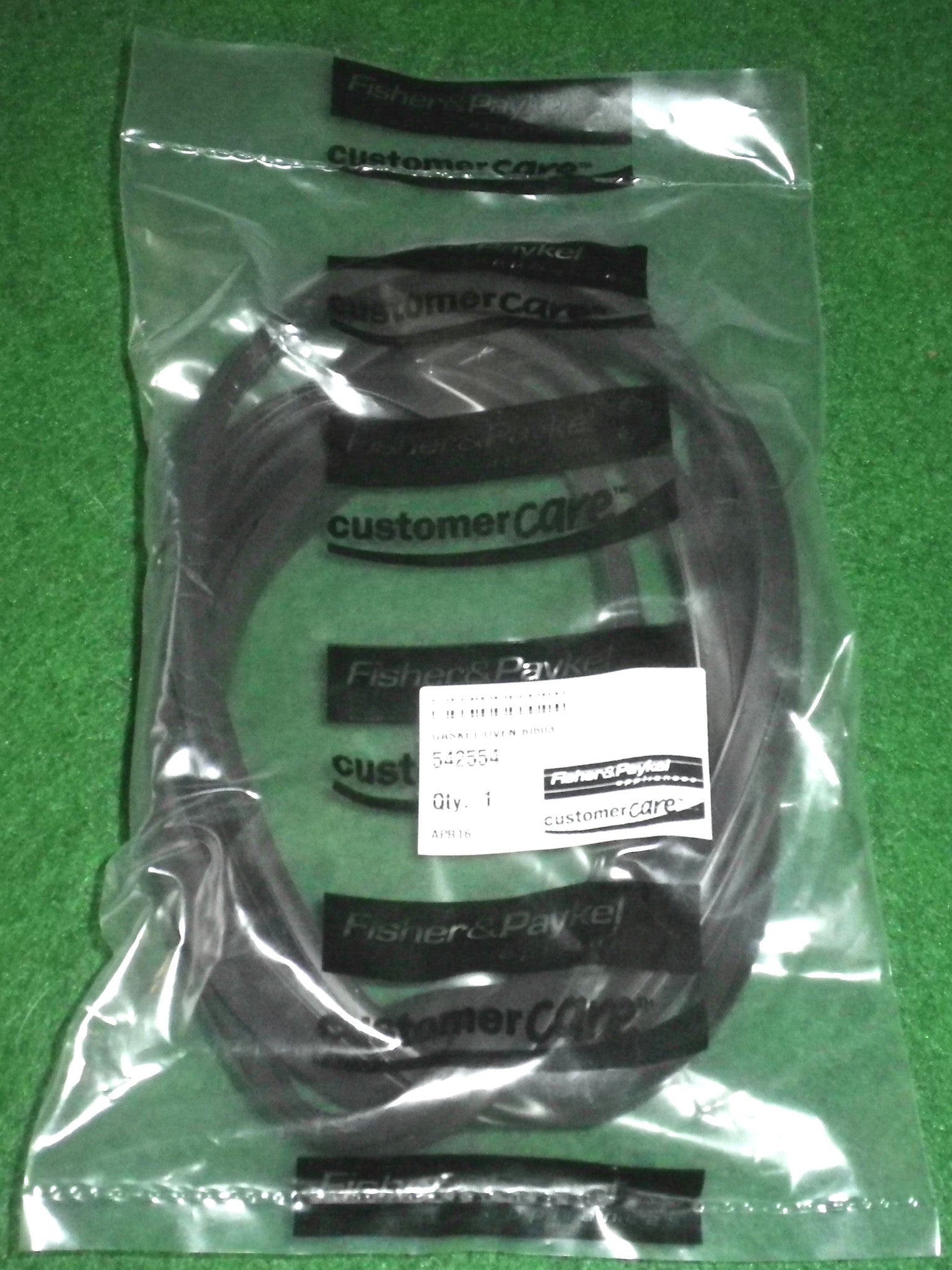 Fisher & Paykel BI603 Series One-Piece Oven Door Seal - Part # FP542554