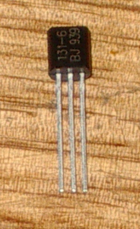 BT131-600 TO92 1A 600Volt Four-Quadrant Sensitive Gate Triac for Electronic Switching