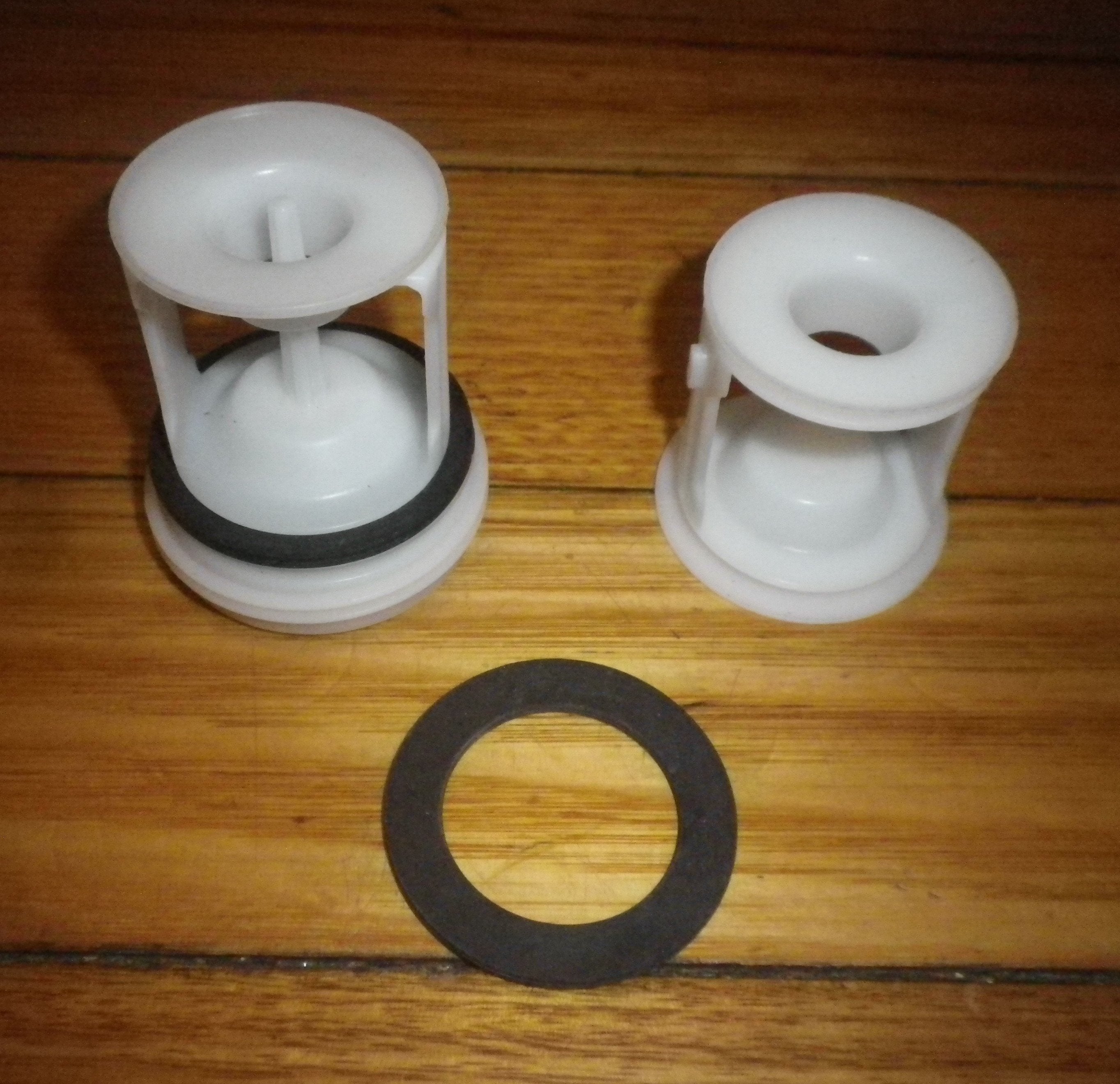 Ariston, Indesit Front Loader Genuine Pump Button Trap Filter Insert Kit - Part # 141034