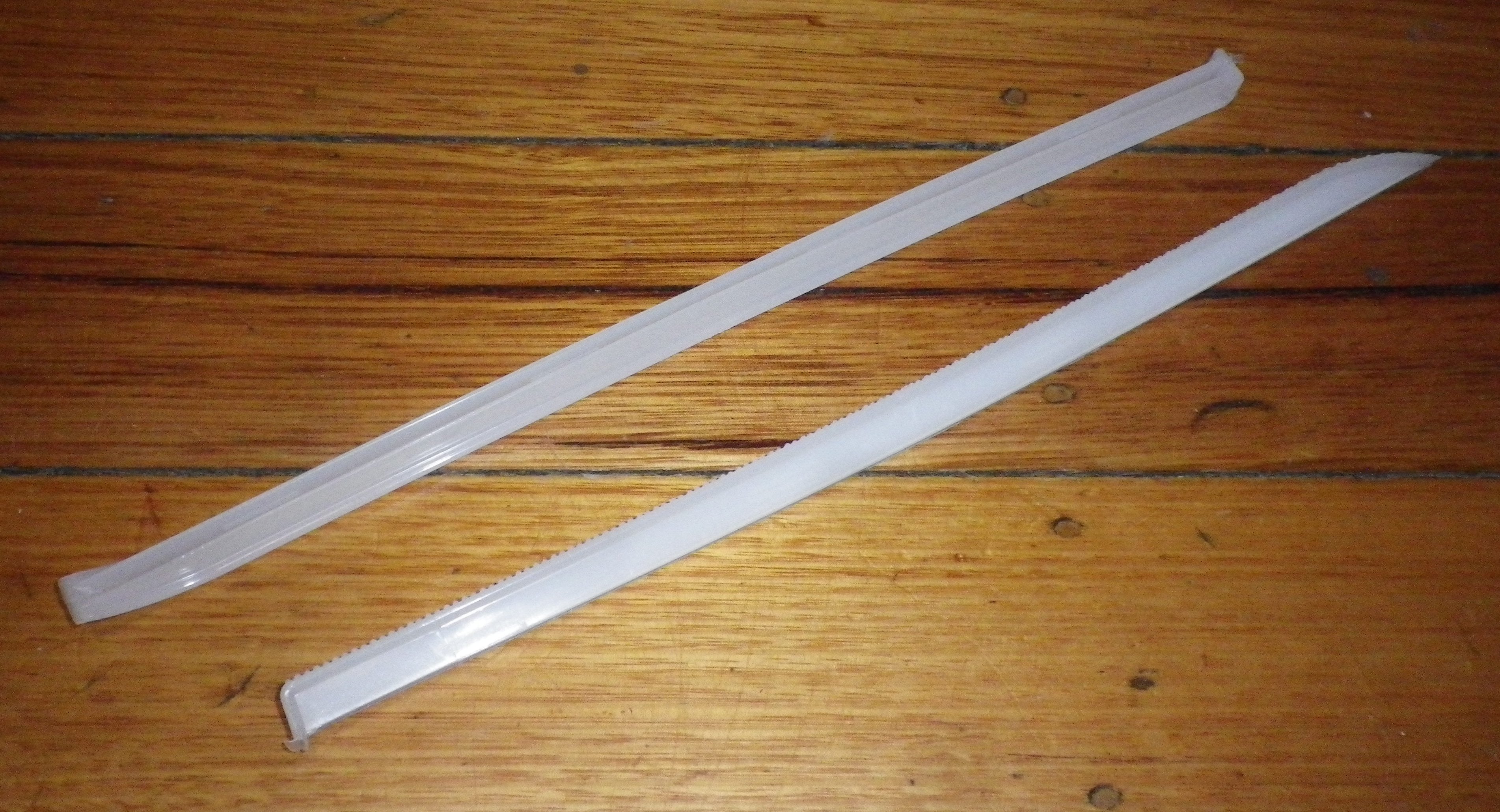 Fisher & Paykel 2-Pack Long Crisper Bin Slide Runners - Part FP875287P