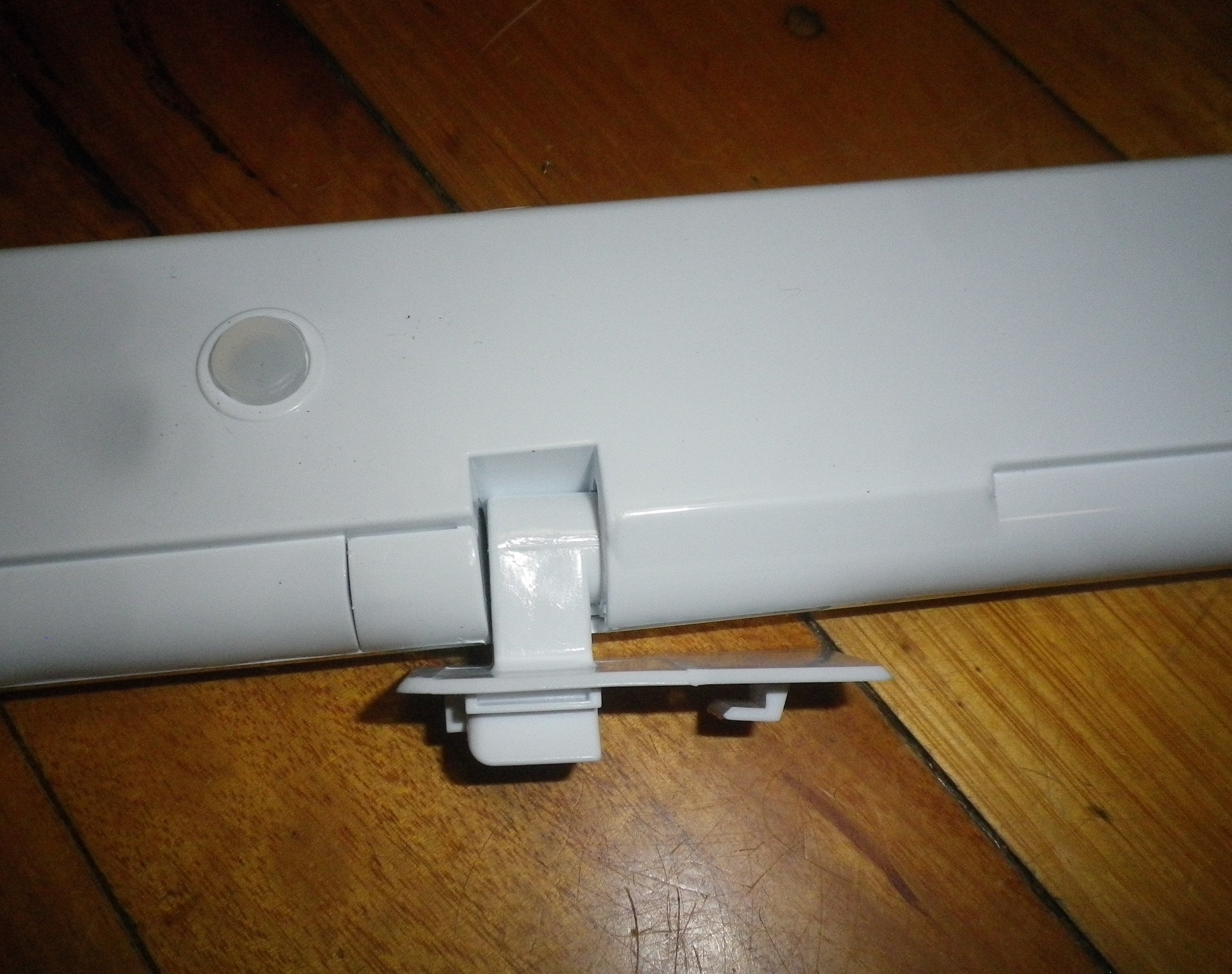 Samsung SRF5500S French Door Fridge Centre Closing Bar - Part # DA82 - 03171A