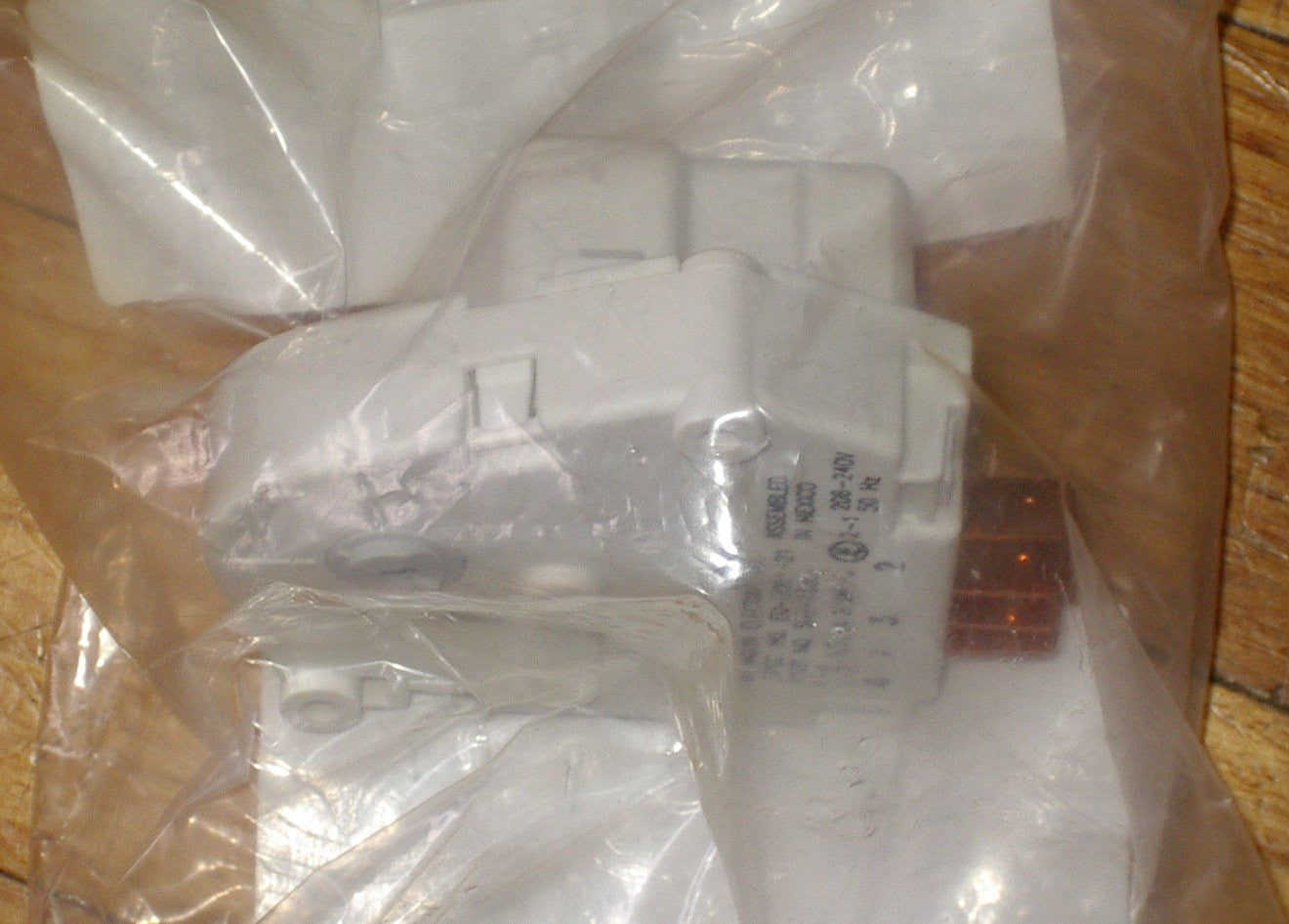 Admiral, Hoover, Norge No-Frost Fridge Defrost Timer - Part 50073260