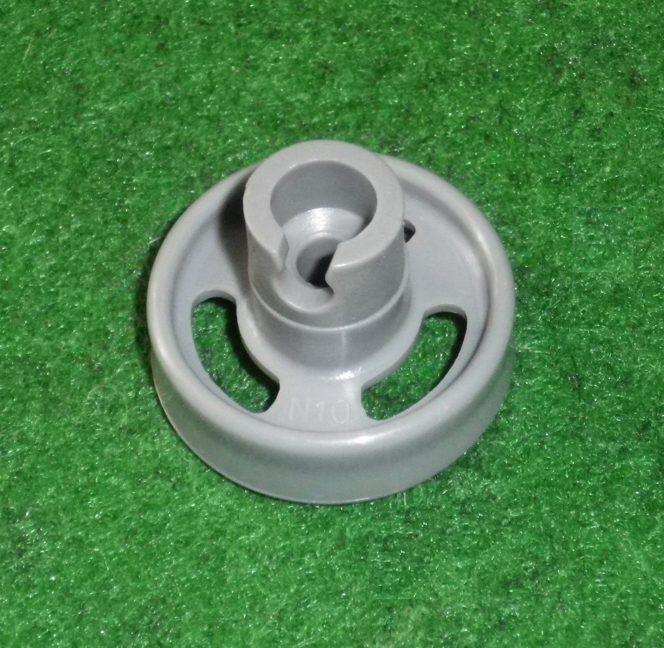 Fisher & Paykel DW60CEW1 Dishwasher Bottom Basket Wheel, Genuine Part H0120200345K