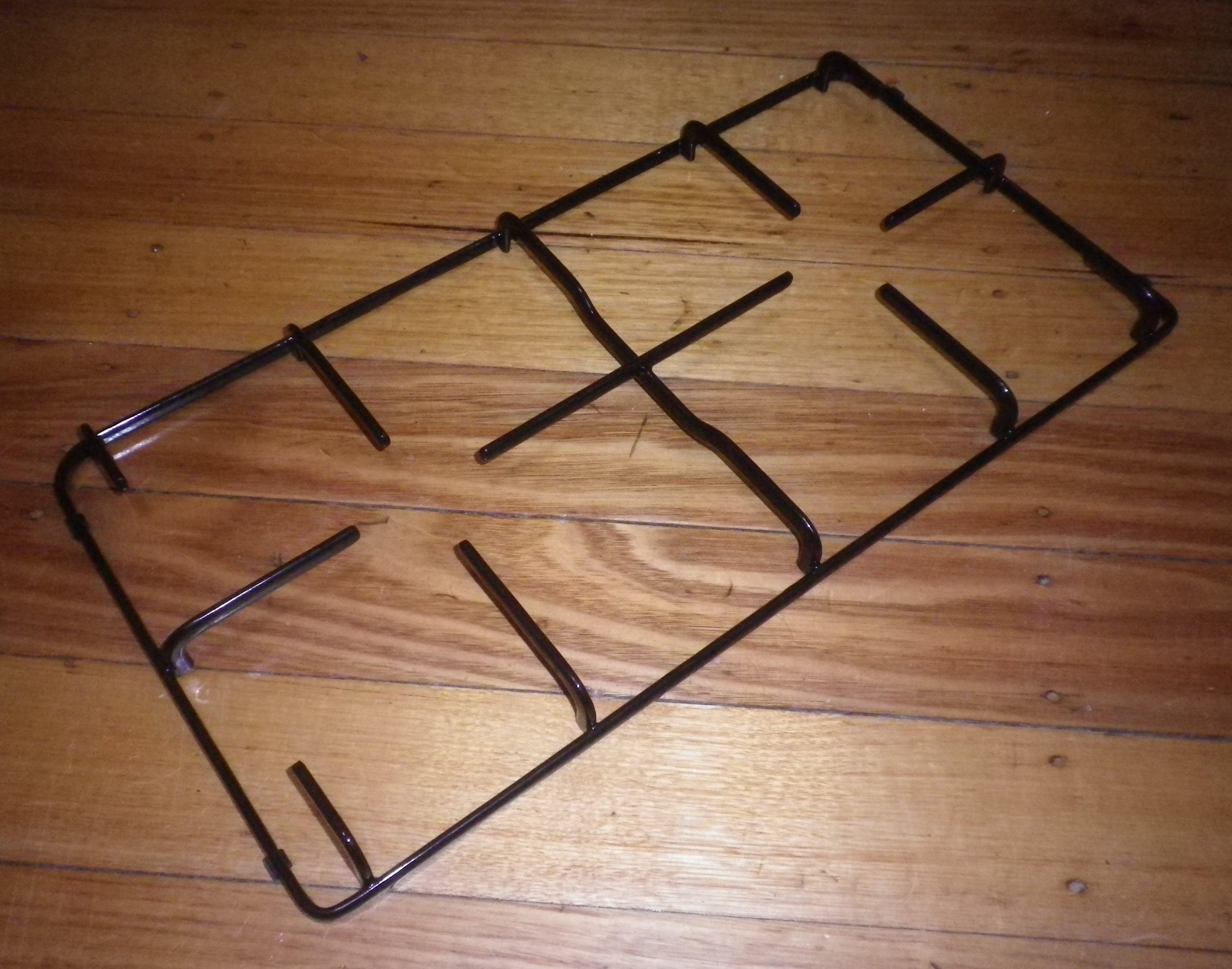 Chef, Electrolux, Simpson 600mm Gas Stove Standard Enamel Trivet with Rubber Feet - Replacement Part # 0127001148