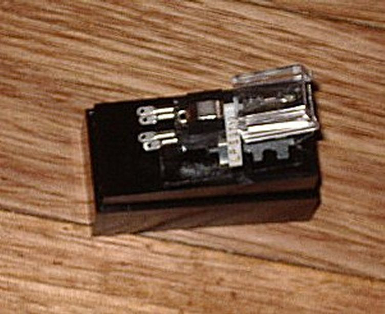Compatible Ceramic Cartridge with Stylus for BSR and Garrard - Part # PC05, KC172