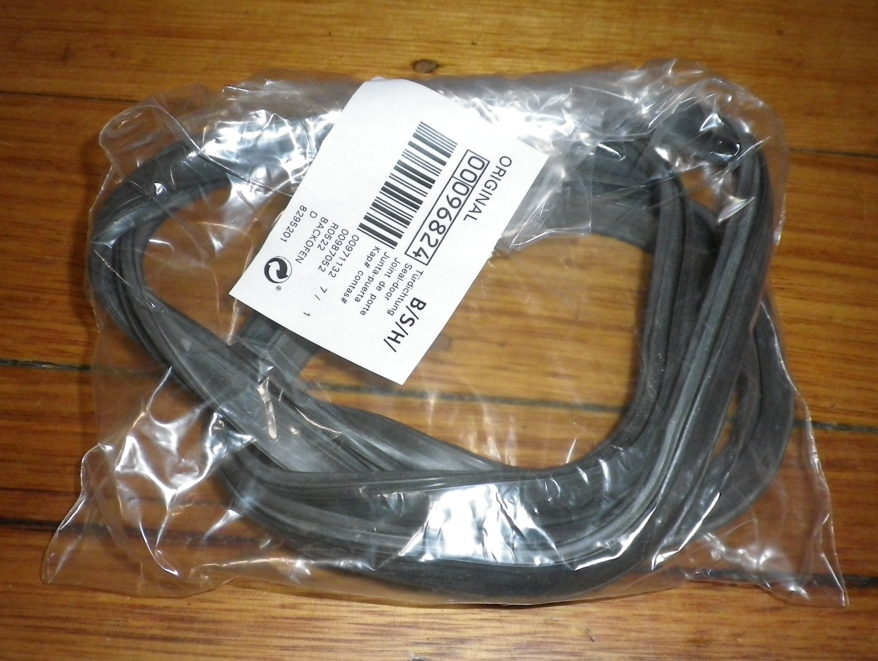 Bosch One-Piece Oven Door Seal - Genuine for Select HBN, Neff & Siemens Models (Part # 096824)