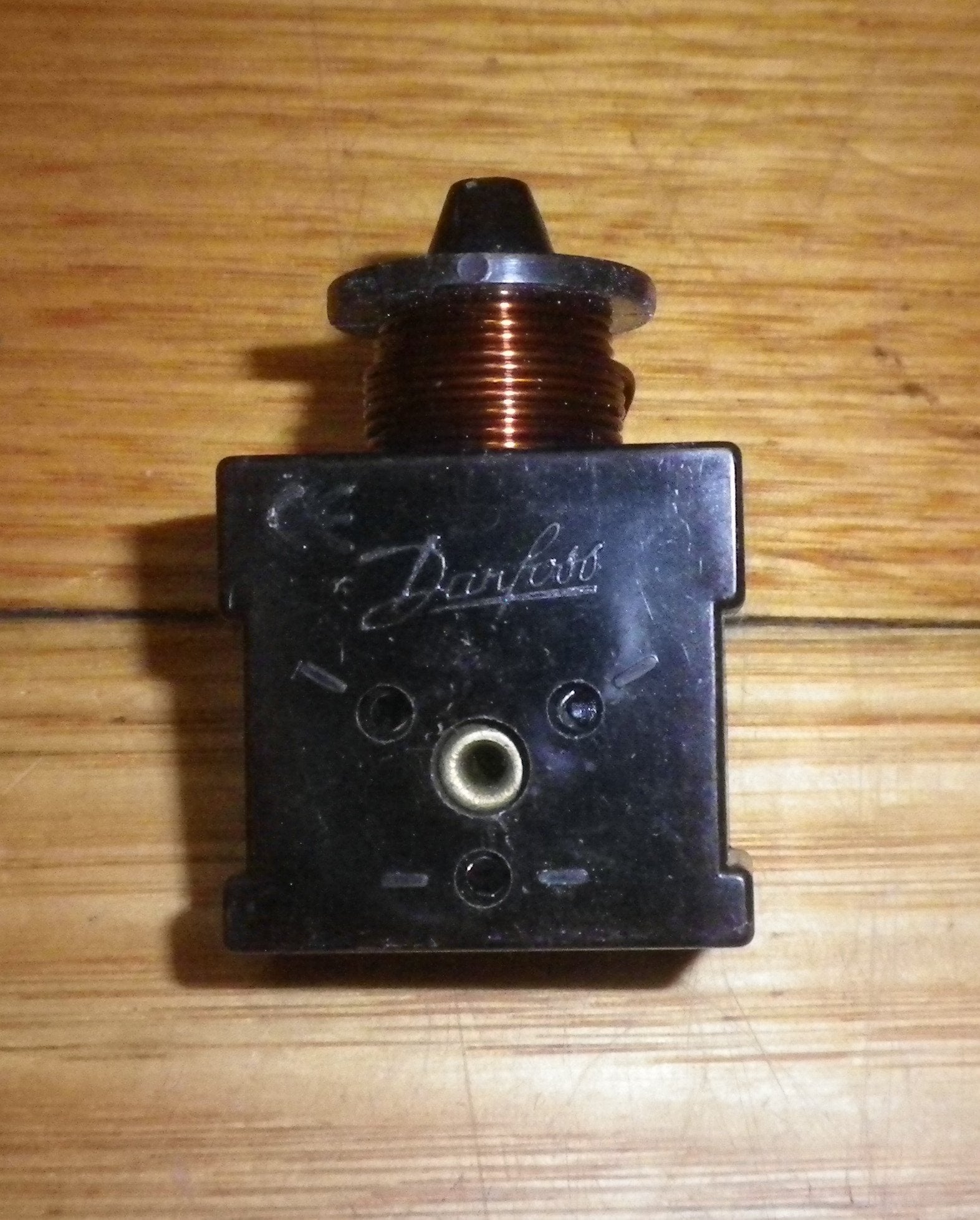 High - Quality 1/3HP 220VAC Refrigerator Compressor Start Relay Compatible with Danfoss - Part Number RF925