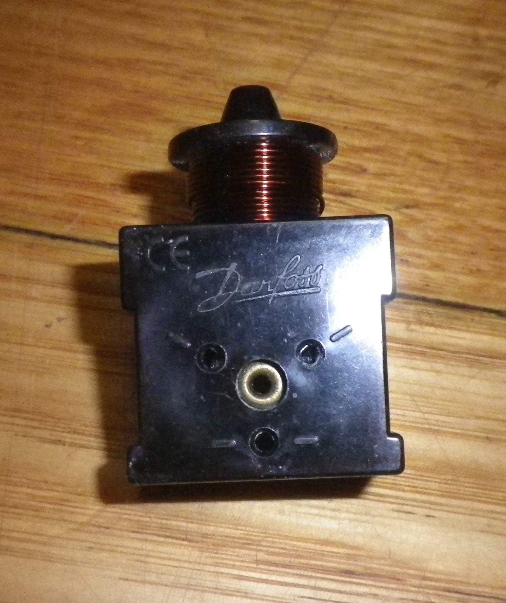1/5HP 220VAC Refrigerator Compressor Start Relay Compatible with Danfoss - Part # RF923
