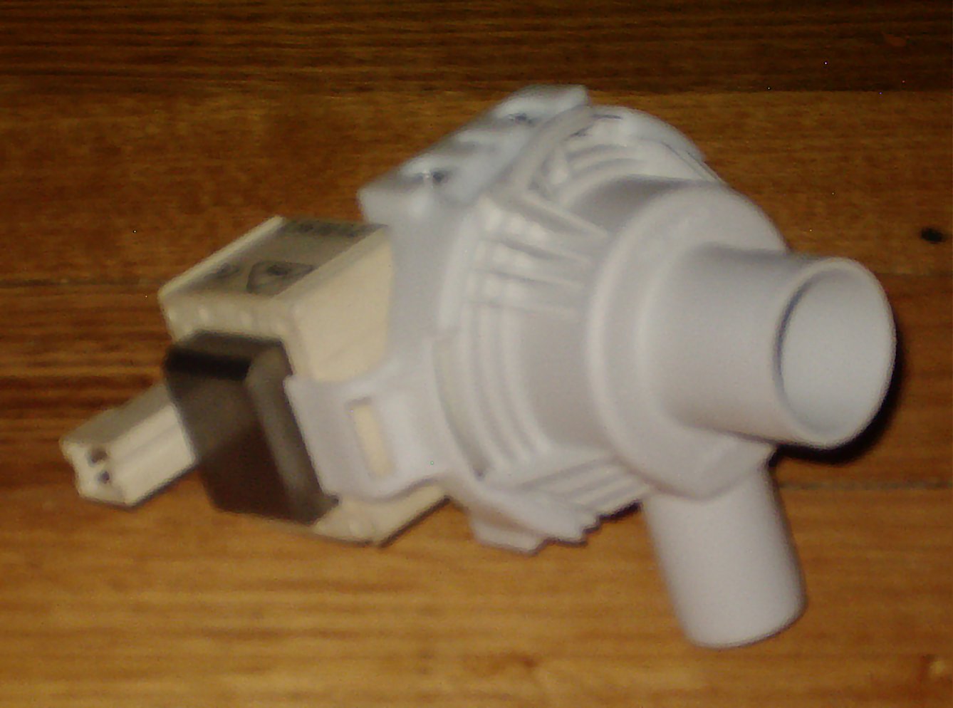 Universal Hanning 220 - 230VAC 50Hz Magnetic Pump Motor with Plug - Part SP083A
