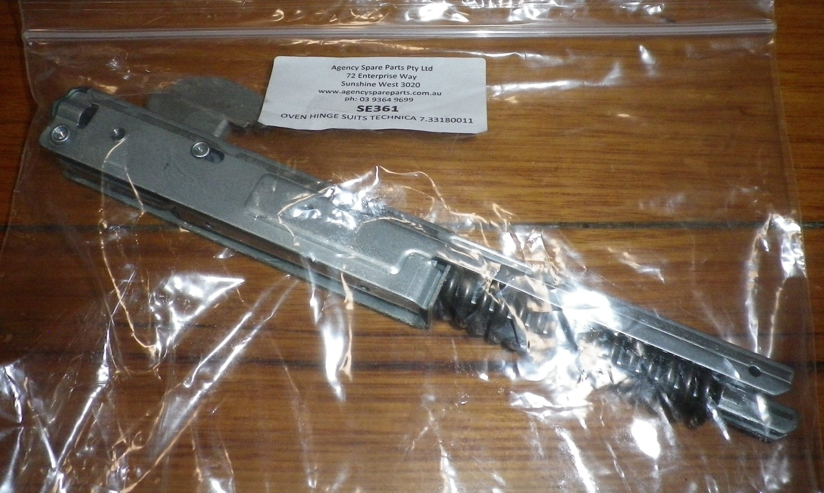 Technika Underbench Oven Replacement Door Hinge Component - Part Number 33180011, SE361