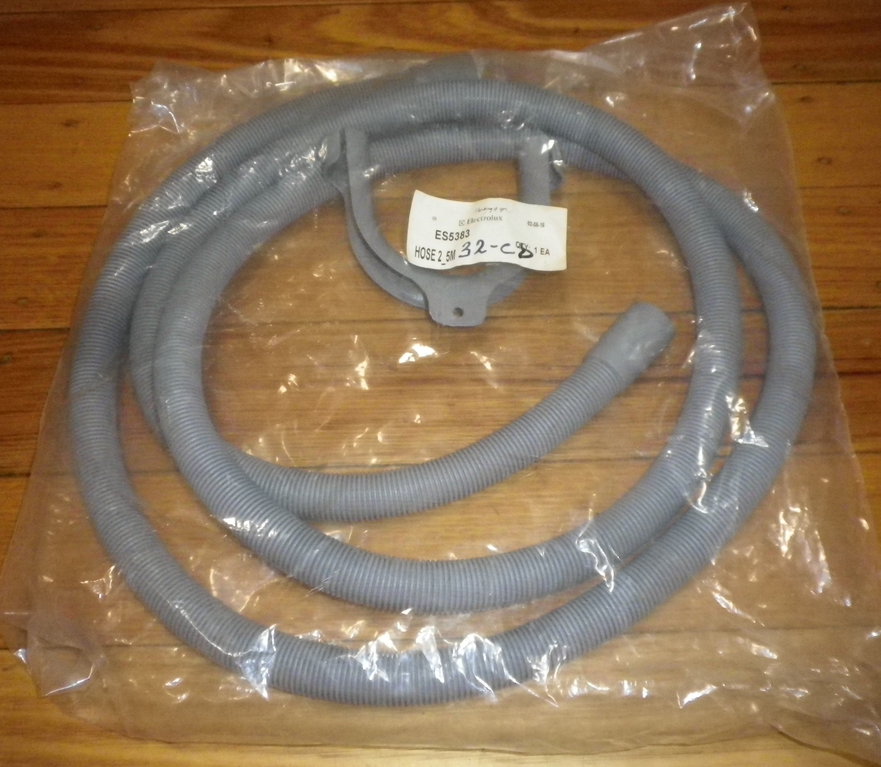 2.5m Universal Plastic Washing Machine Outlet Hose - Part ES5383