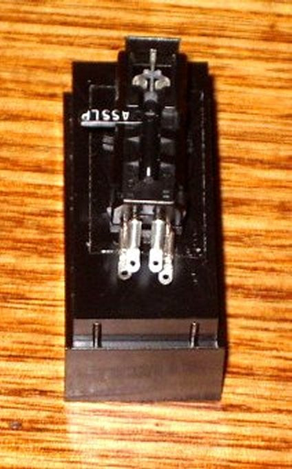 High - Quality Ceramic Cartridge with Stylus Compatible with BSR and Garrard, Part # KS40A, PC06