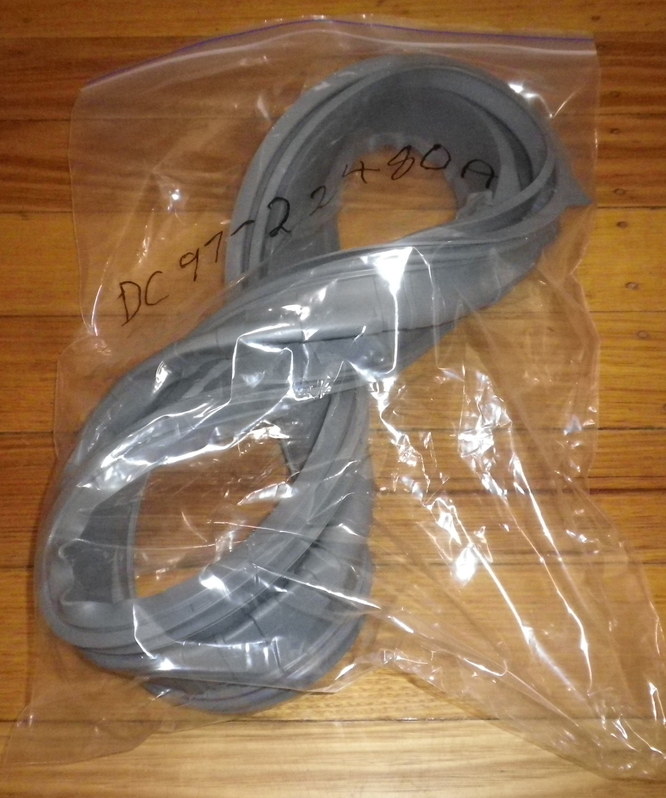 Samsung 12-Kilogram Front Loader Washing Machine Door Gasket Replacement Part - Part Number DC97-22480A