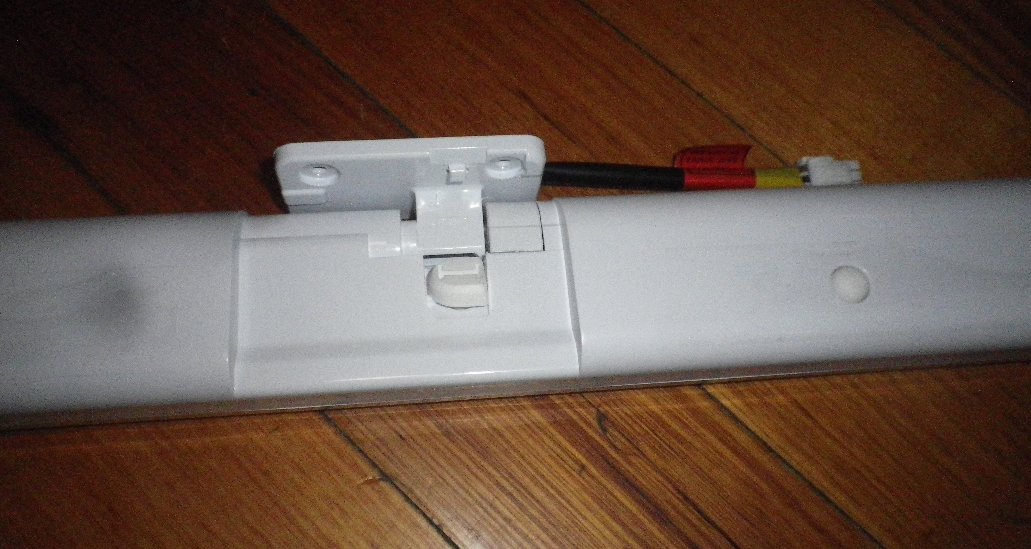 Samsung SRF719DLS French Door Refrigerator Centre Closing Bar Replacement Part # DA97-17722P