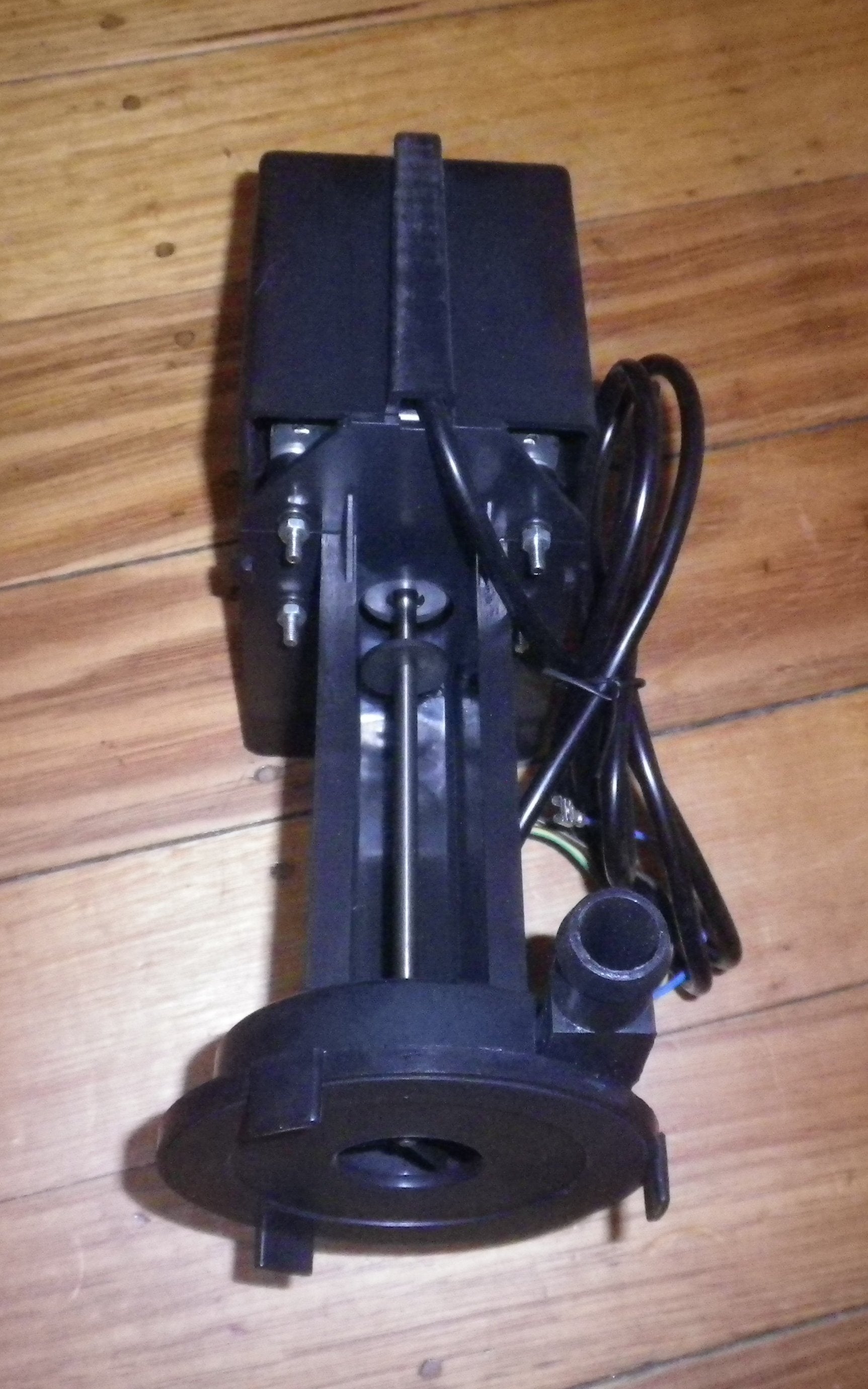 Universal Evaporative Cooler Water Circulation Pump with 30 Litres per Minute Capacity - Part # AC116