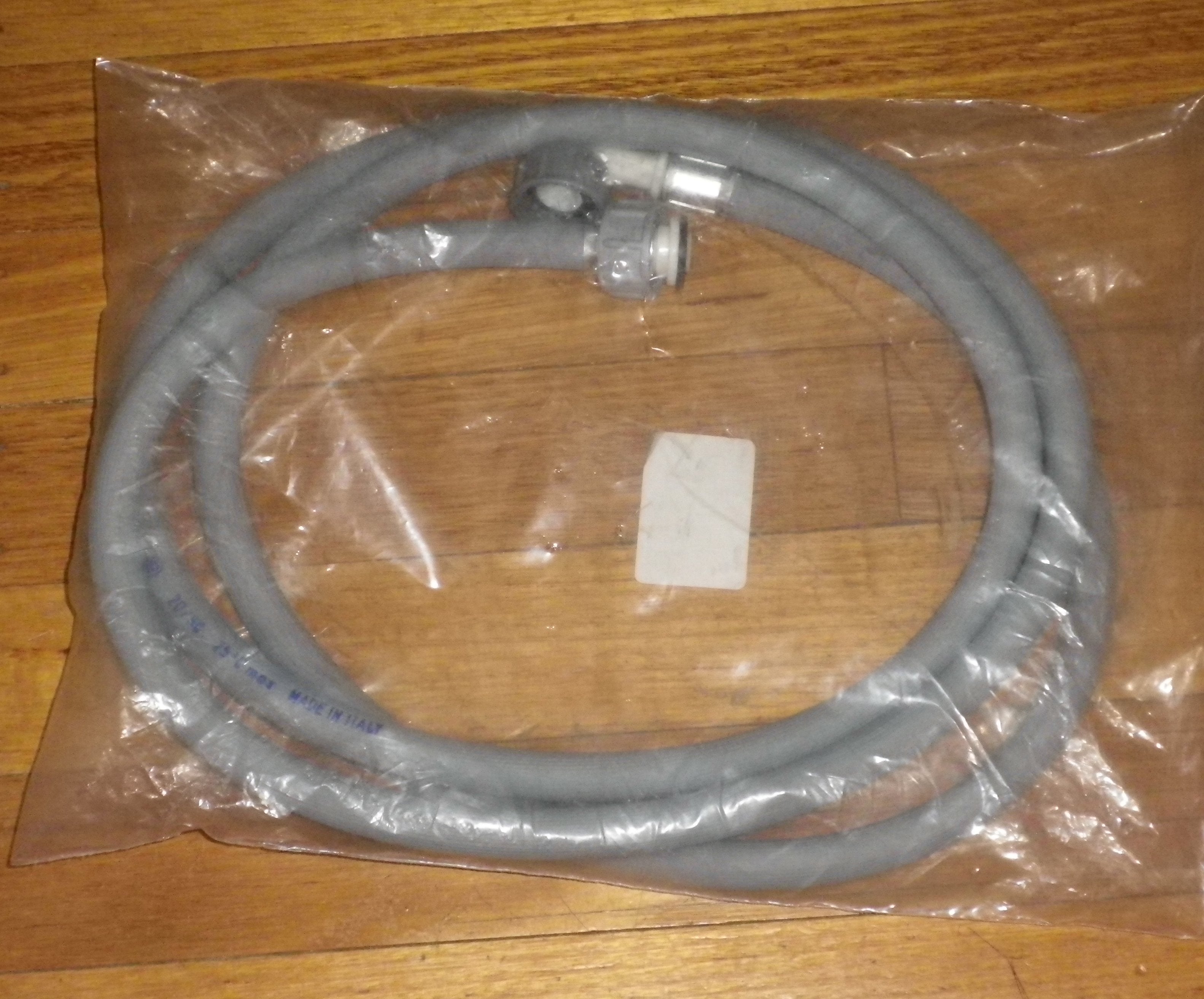 Universal Cold Water Inlet Hose for Washing Machines - 2.5 Meter Dual - Ended Hose, Part # W046C