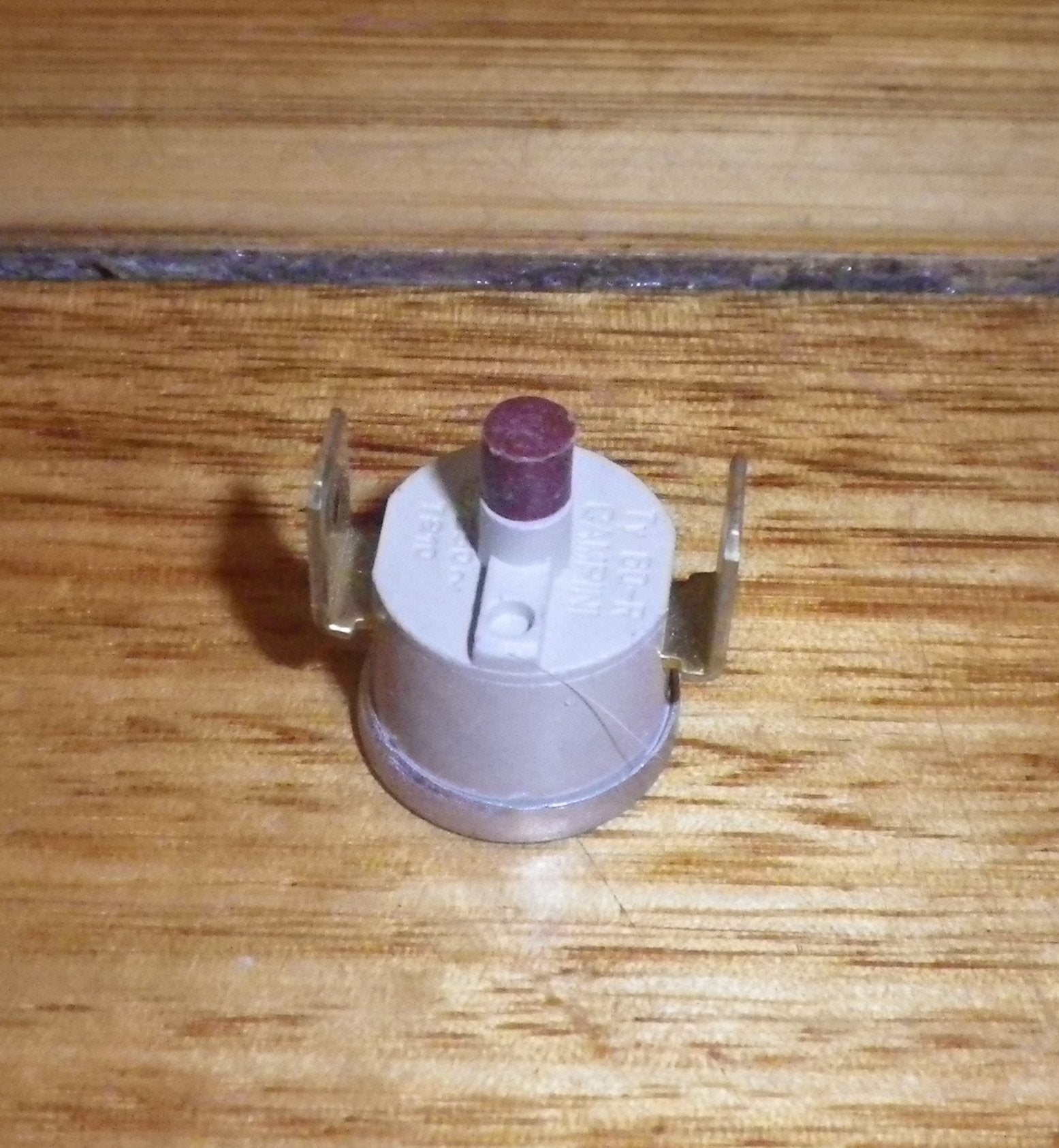 Fisher & Paykel Campini 150 Degrees Celsius Normally Closed Manual Reset Thermal Cutout for Built - in Ovens - Part Number FP540331