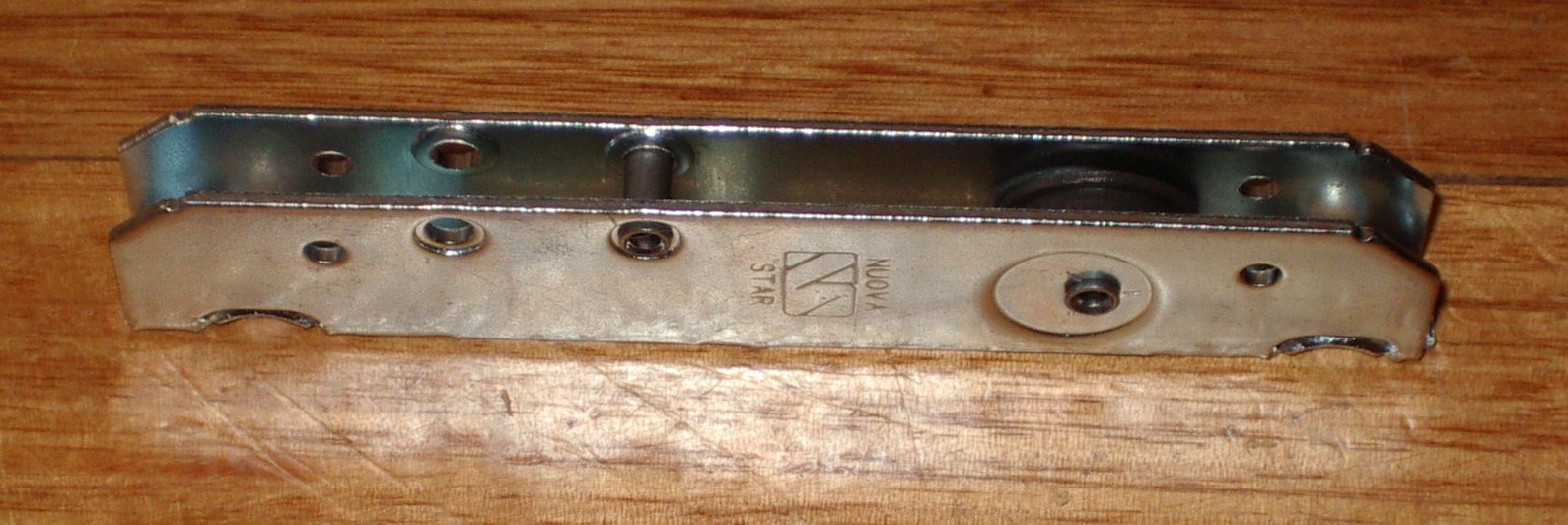 Westinghouse Oven Door Hinge Support Bracket Component - Part Number 0133002211