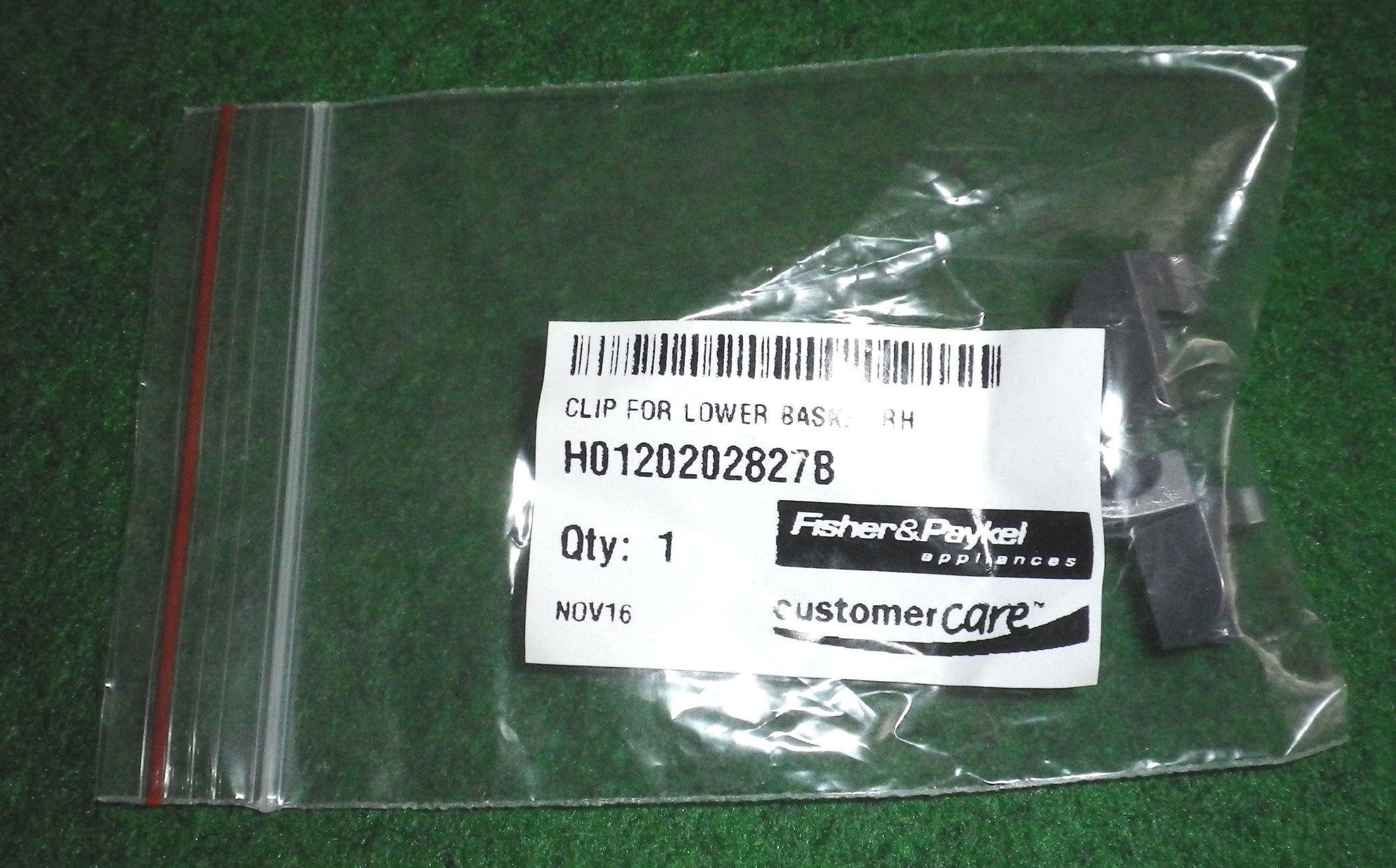 Fisher & Paykel DW60 Series Dishwasher Lower Basket Right-Hand Plate Rack Clip - Replacement Part H0120202827B