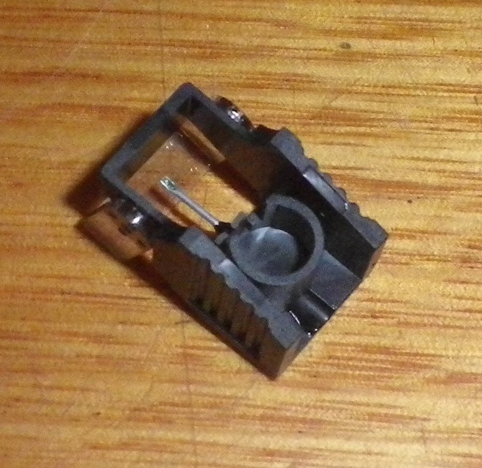 Compatible Turntable Stylus Part # D6750SR for Akai RS100 & Hitachi DSST103