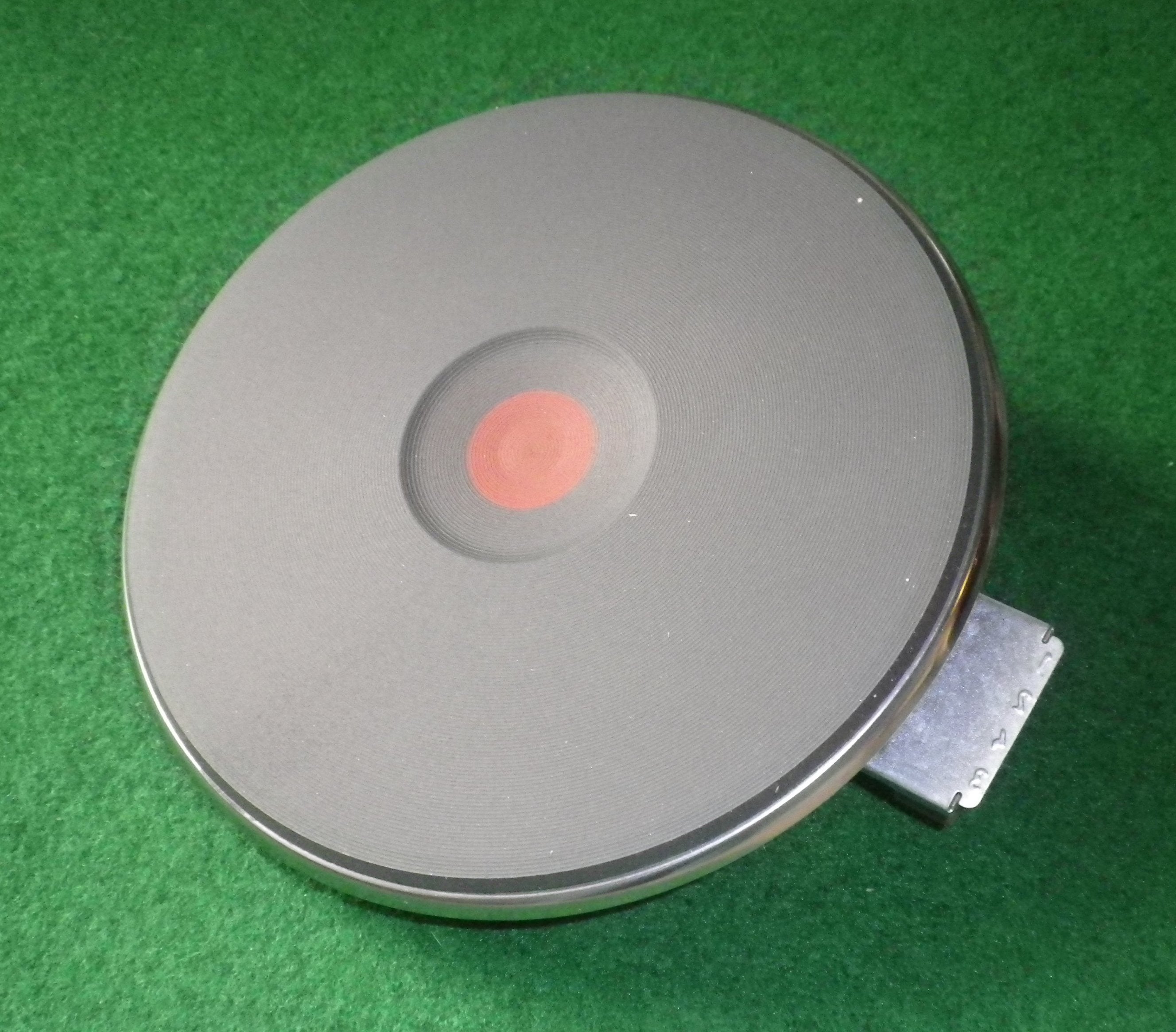 Westinghouse Chef 180mm Low-Profile 2000W Solid Wire-in Hotplate